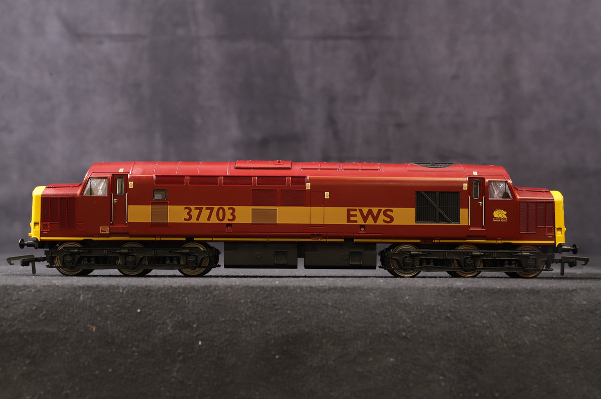 Vitrains OO V2057 Class 37/7 37703 in EWS