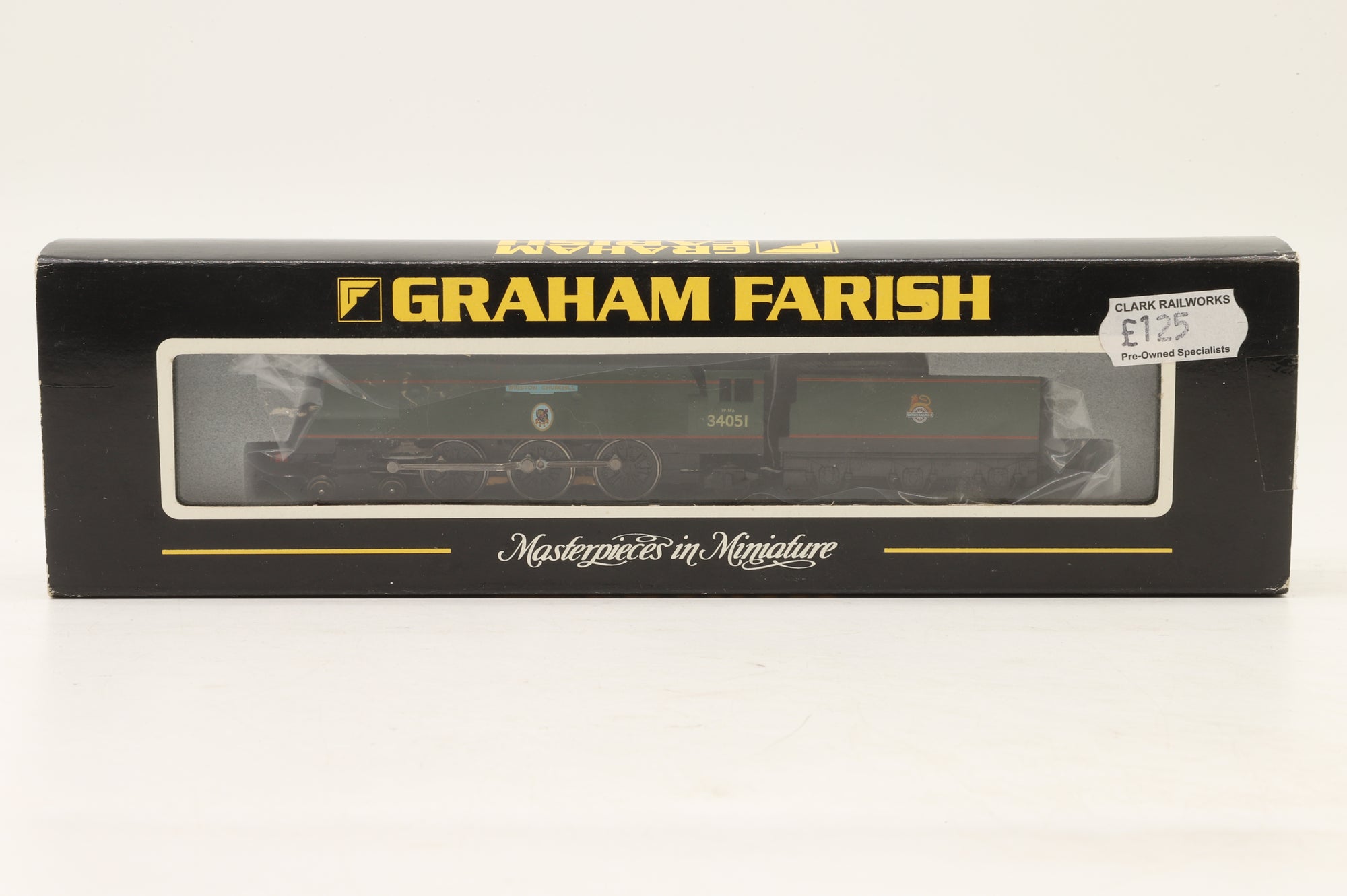 Graham Farish N 372-277 Battle of Britain 'Winston Churchill' '34051' BR Green Early Emblem