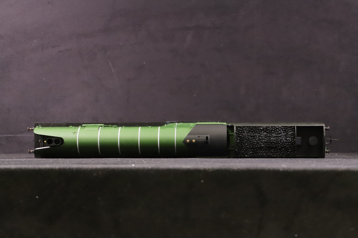 Hornby OO R3171 P2 2001 &#39;Cock O The North&#39; in LNER Apple Green