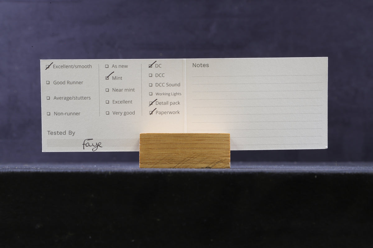 Hornby OO R3721 Class 61XX &#39;Large Prairie&#39; 6110 in GWR Green