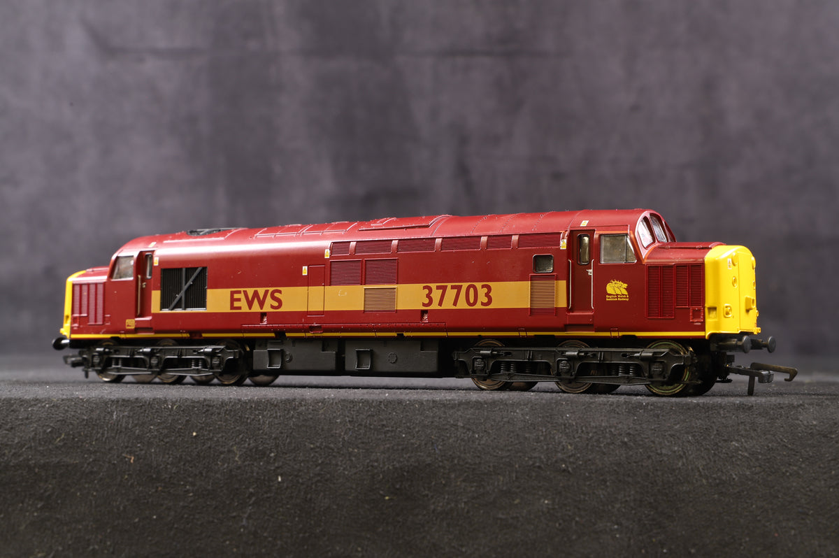 Vitrains OO V2057 Class 37/7 37703 in EWS