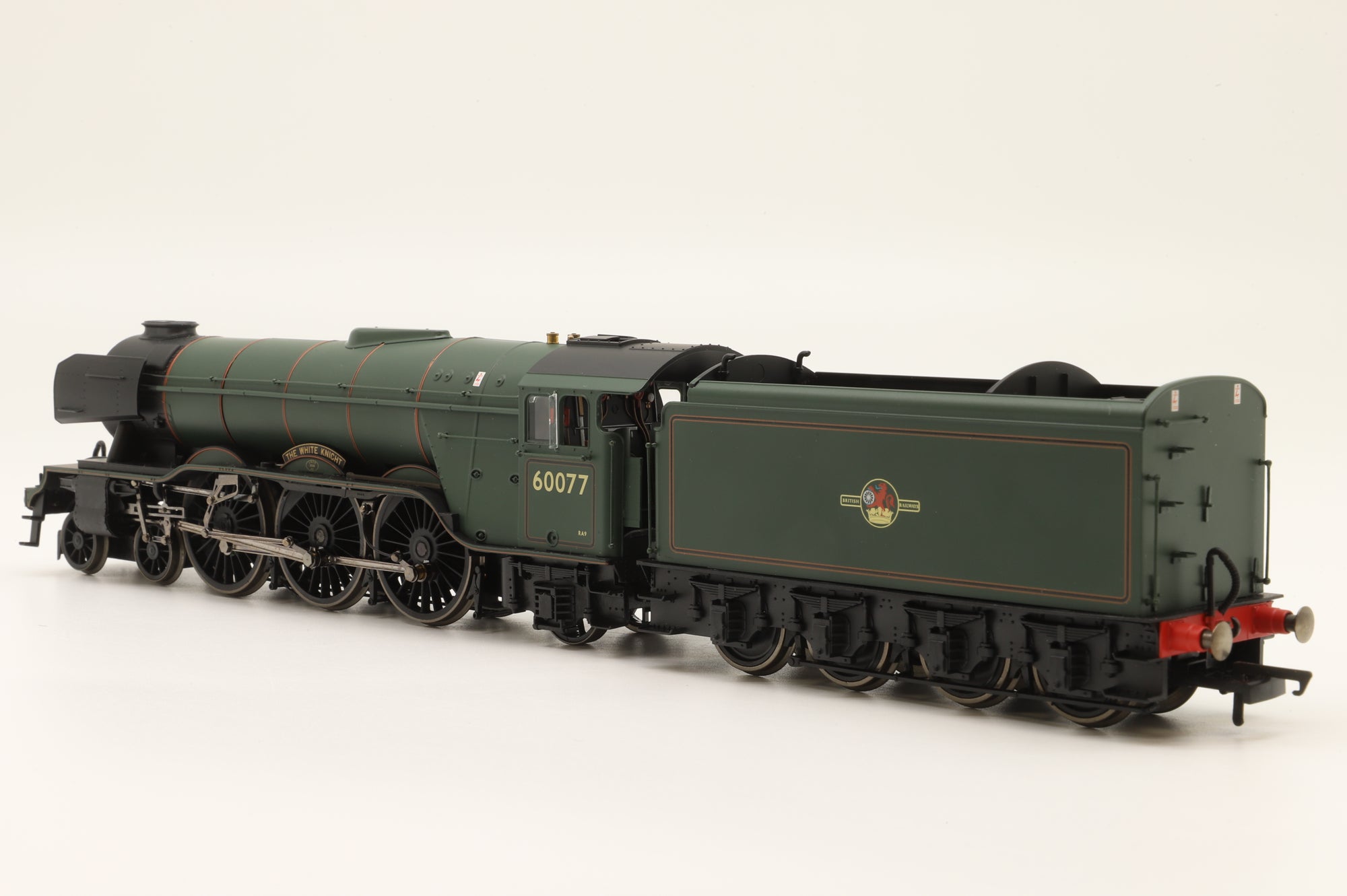 Hornby OO R2342 Class A3 '60077' 'The White Knight' BR Green L/C