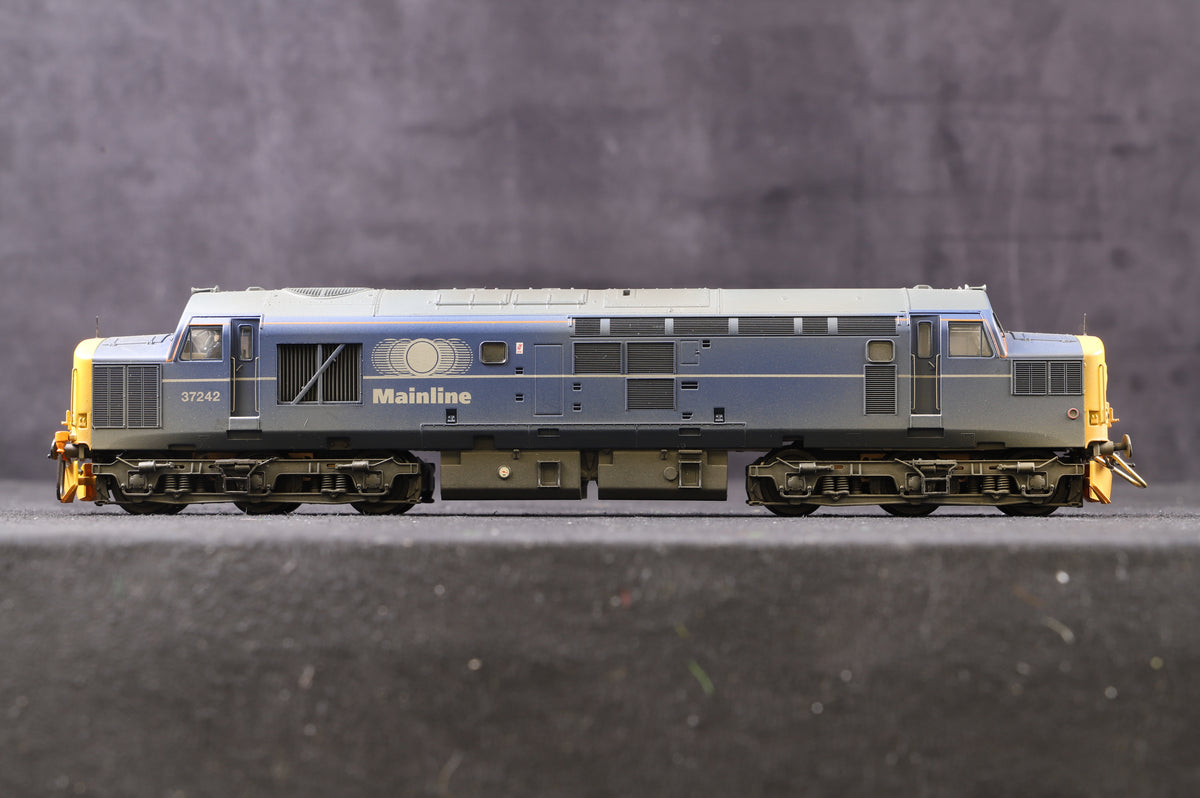 Bachmann OO 32-784 Class 37/0 &#39;37242&#39; Mainline Blue, DCC &amp; Weathered