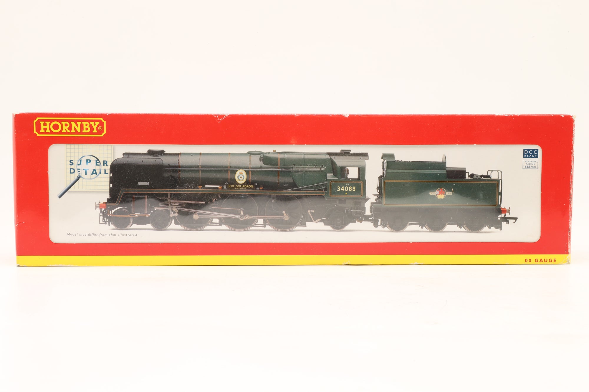 Hornby OO R2607 Battle of Britain Class 34088 '213 Squadron' in Lined BR Green w/ Late Crests