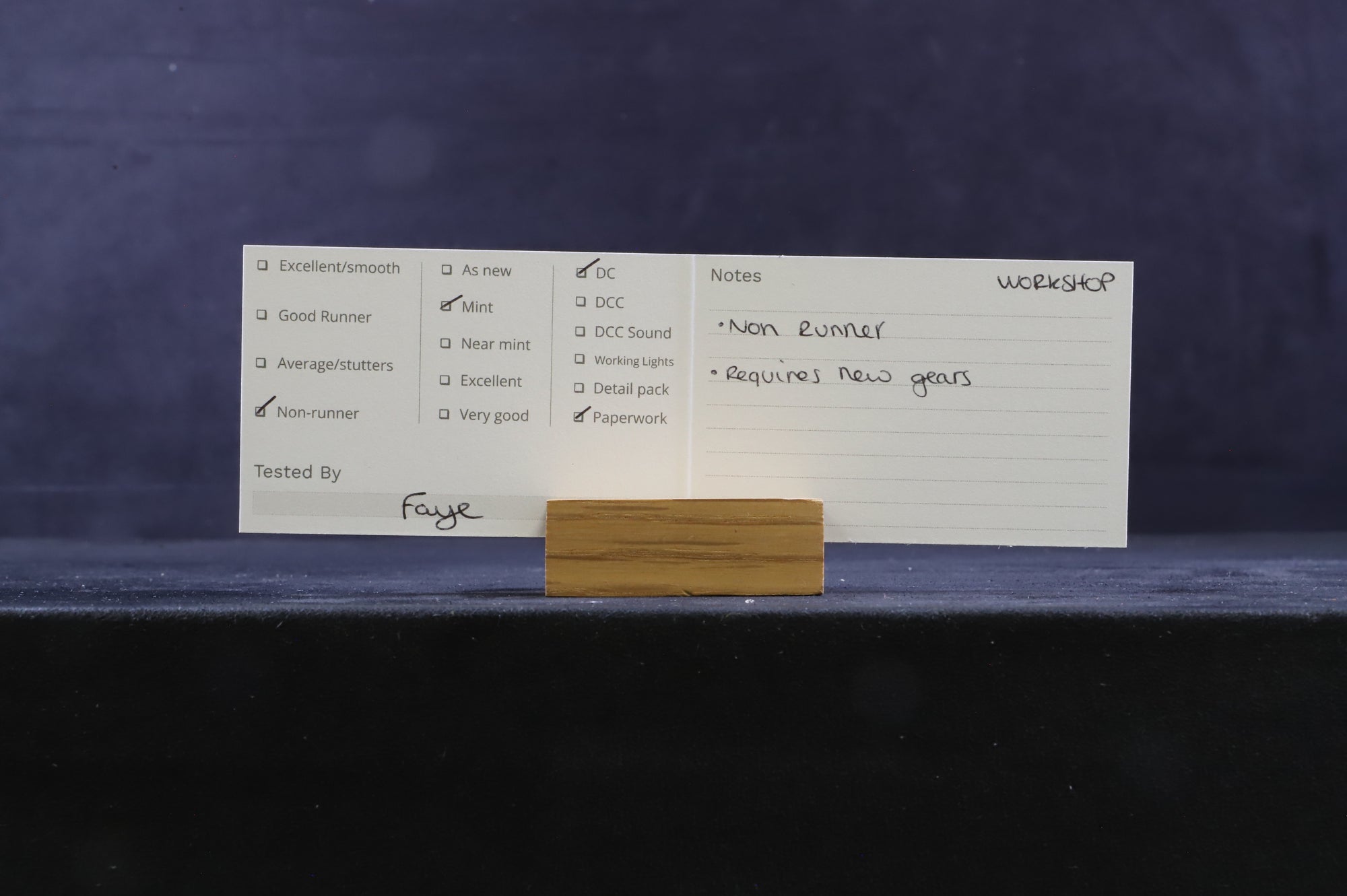 Workshop Graham Farish N Gauge 371-776 Class 90 90004 'City of Glasglow' in Virgin Livery - NON RUNNER