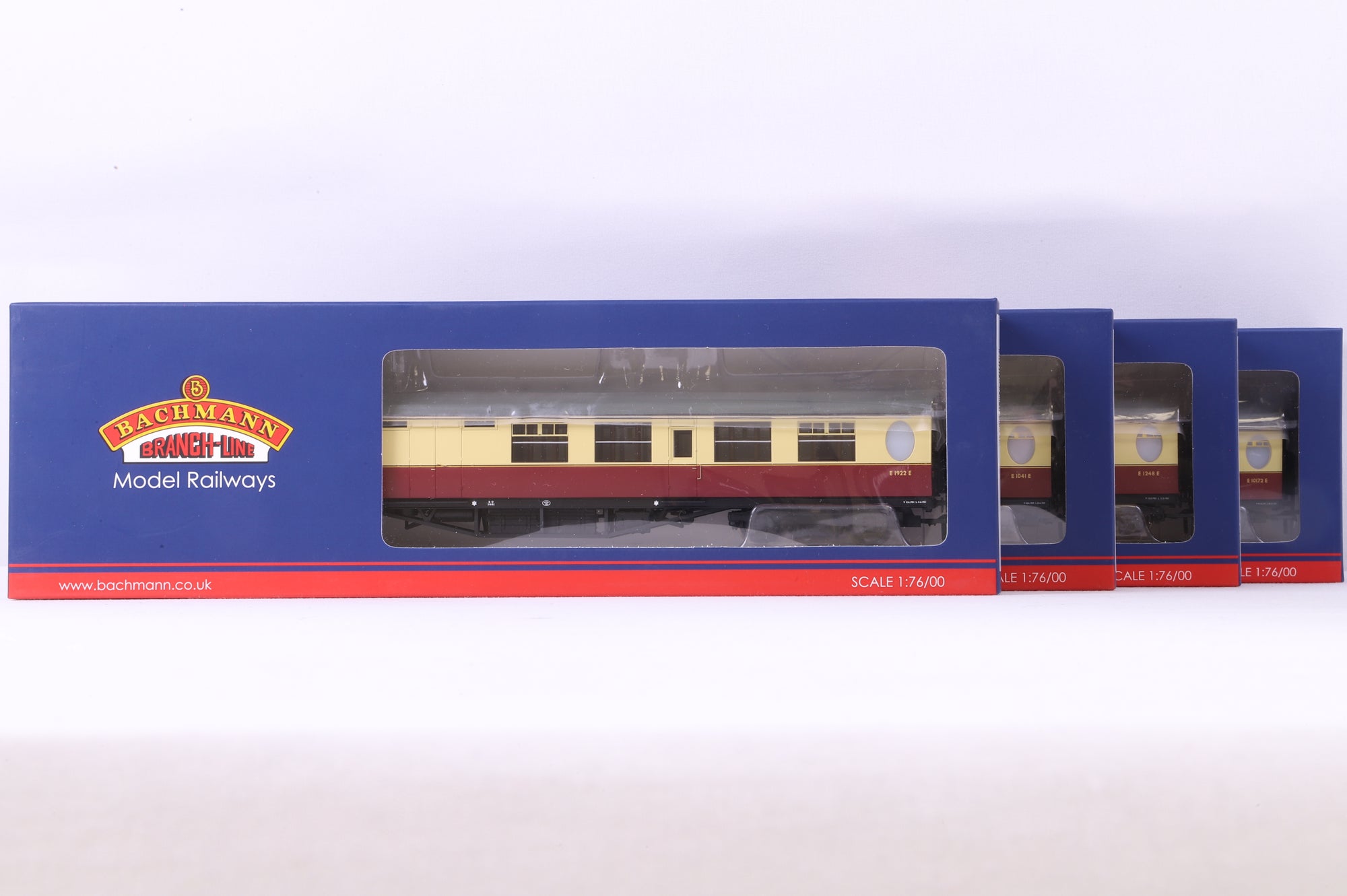 Bachmann OO Rake Of 4 Thompson BR Crimson & Cream Coaches Inc. 34-436, 34-411, 34-461 & 34-386