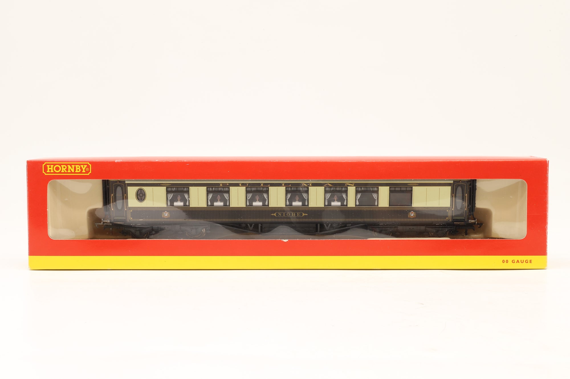 Hornby OO Rake of 3 K-Type Pullman Coaches
