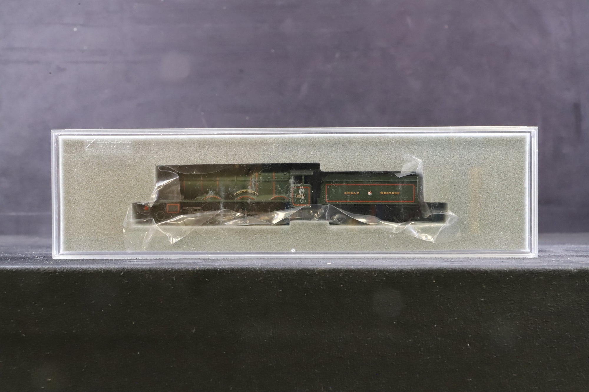 Graham Farish N Gauge 372001 49XX Hall Class 4970 'Sketty Hall' in GWR Green