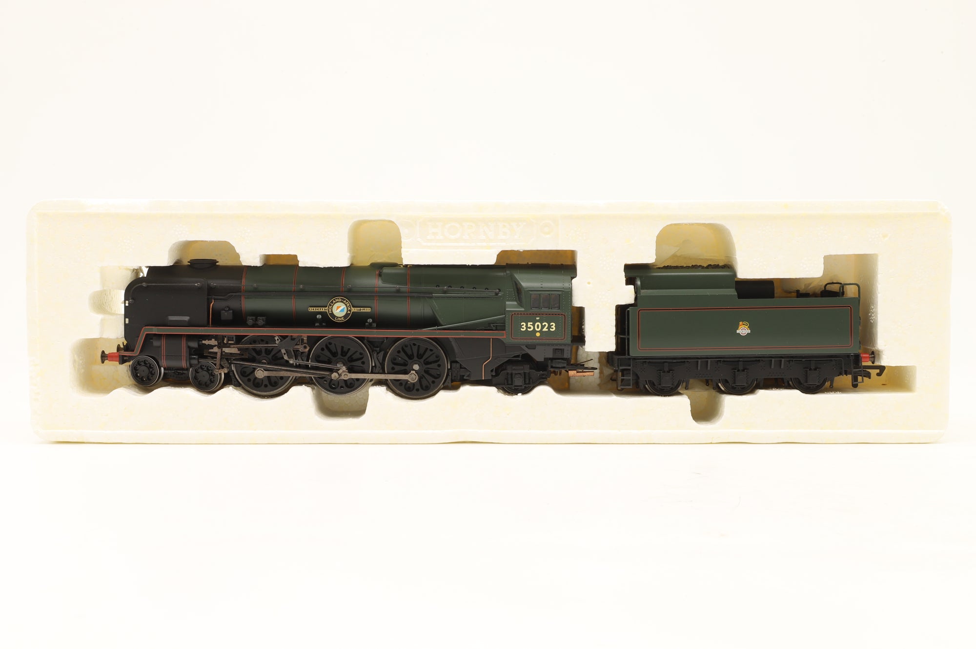 Hornby OO R2170 Merchant Navy Class 35023 'Holland-Afrika Line' in Lined BR Green w/ Early Crests