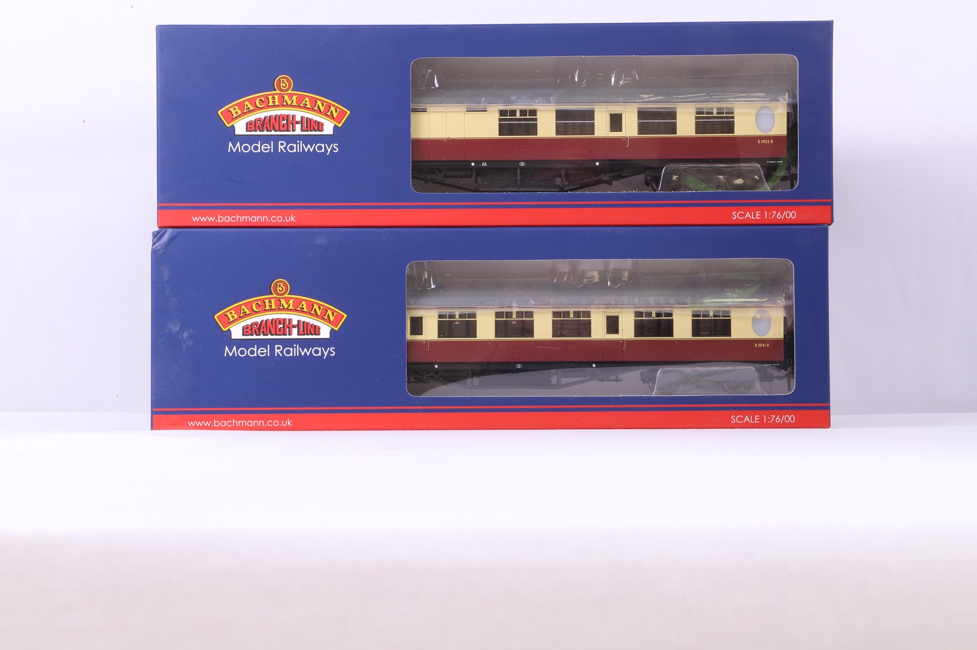 Bachmann OO Rake Of 4 Thompson BR Crimson & Cream Coaches Inc. 34-436, 34-411, 34-461 & 34-386