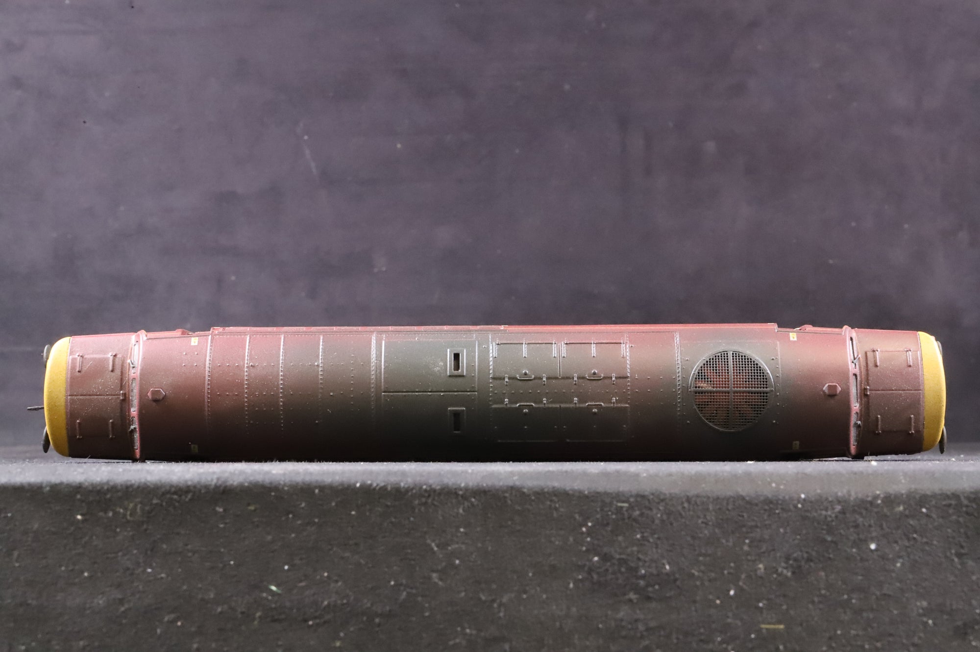 Bachmann OO Class 37 EWS '37797', DCC Fitted, Weathered