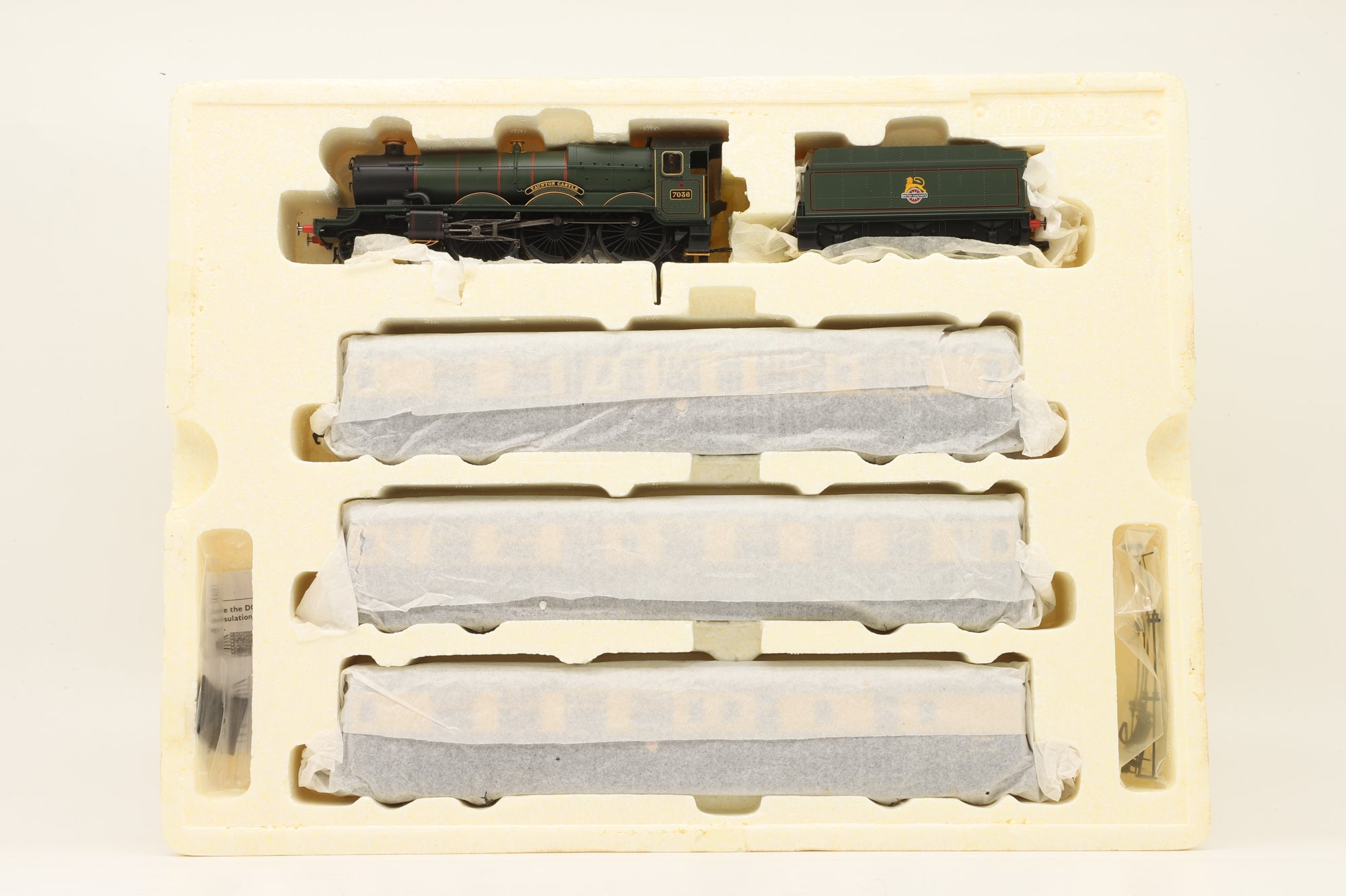 Hornby OO R2986 'A Date With The Dutchy' Train Pack, Limited Edition 57/1000