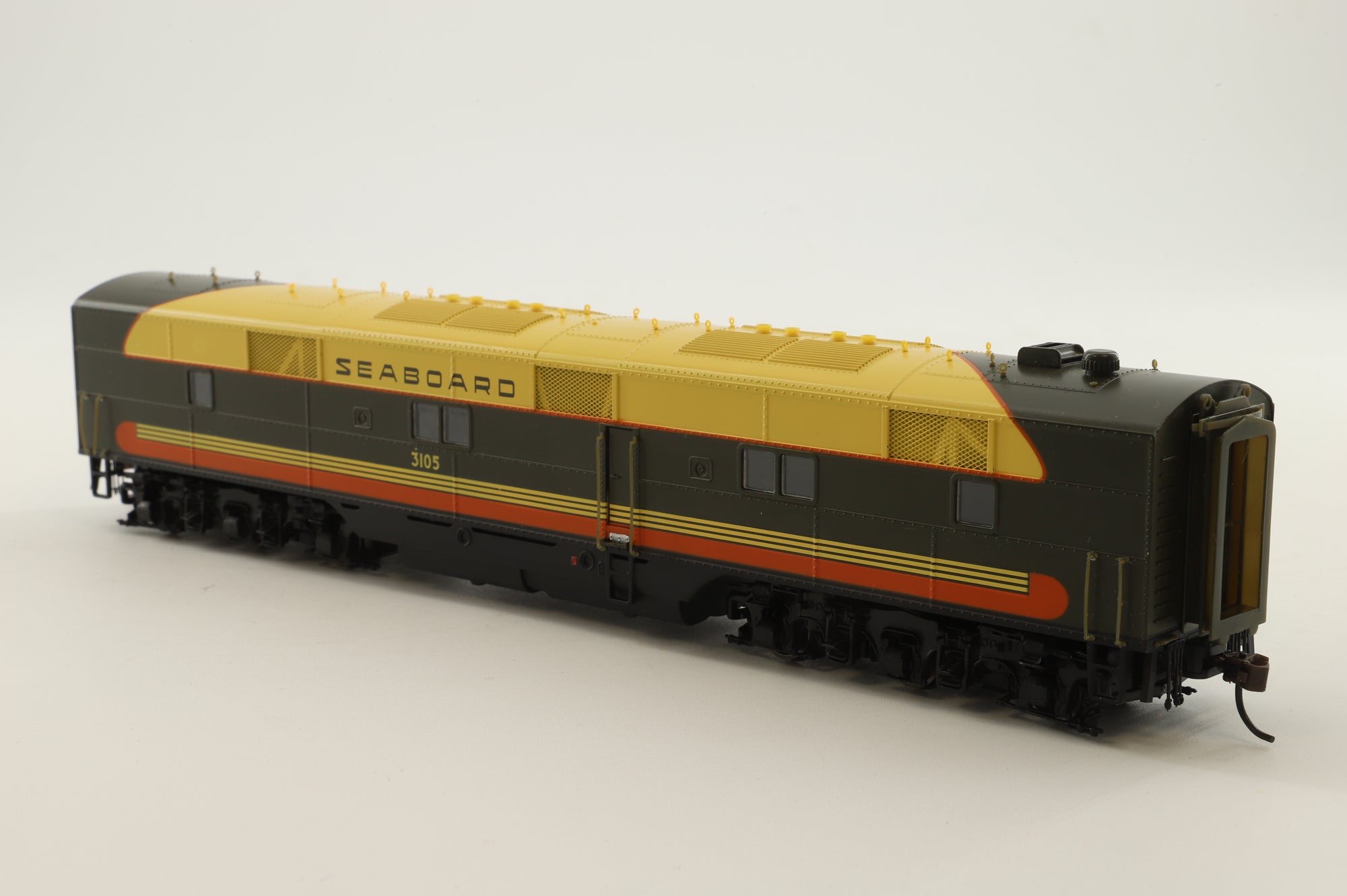 Proto 2000 HO 21084/86 E7A/B Locomotive Set #3023/3105 in Seaboard Liveries