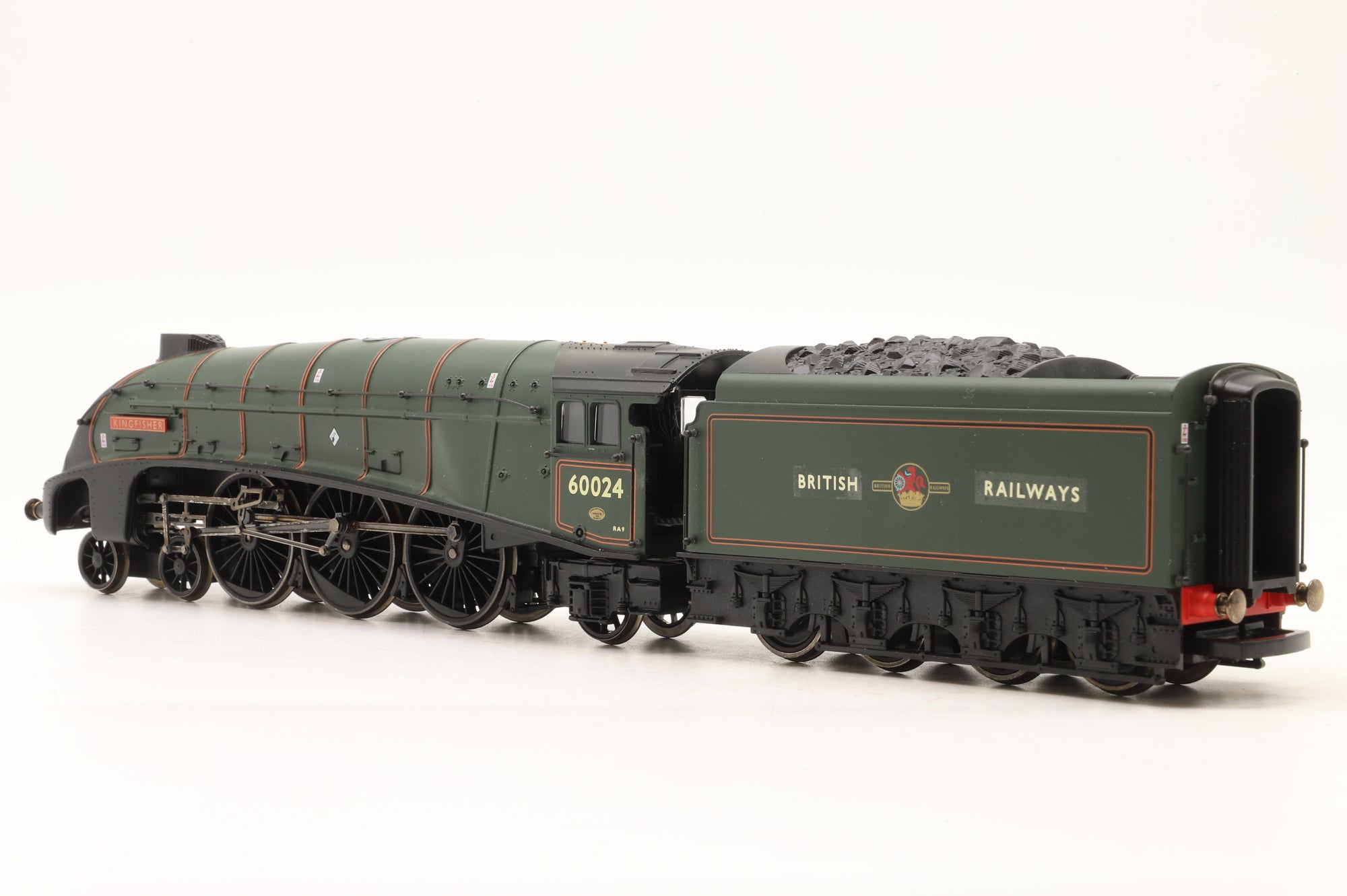 Hornby OO R2203 Class A4 '60024' 'Kingfisher' BR Lined Green L/C