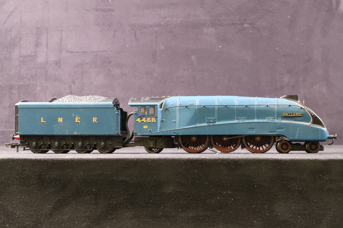 Hornby Live Steam OO R1041 Class A4 &#39;4468&#39; &#39;Mallard&#39; LNER Garter Blue