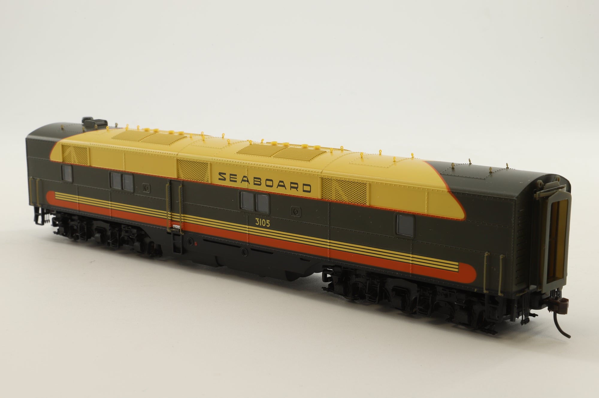 Proto 2000 HO 21084/86 E7A/B Locomotive Set #3023/3105 in Seaboard Liveries