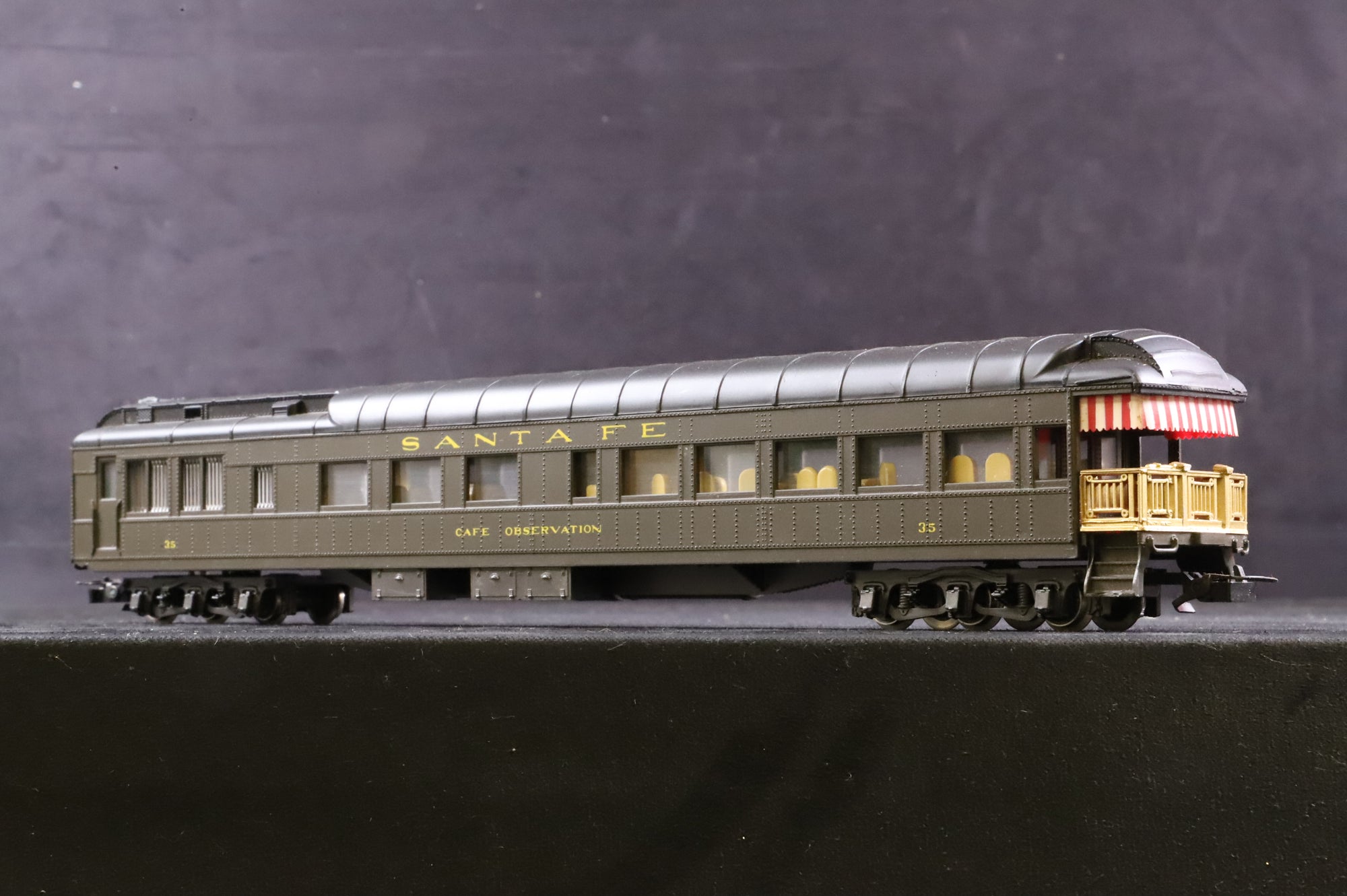 Rivarossi HO Pair of Santa Fe Coaches, 2732 Dining Car & 2718 Cafe Observation