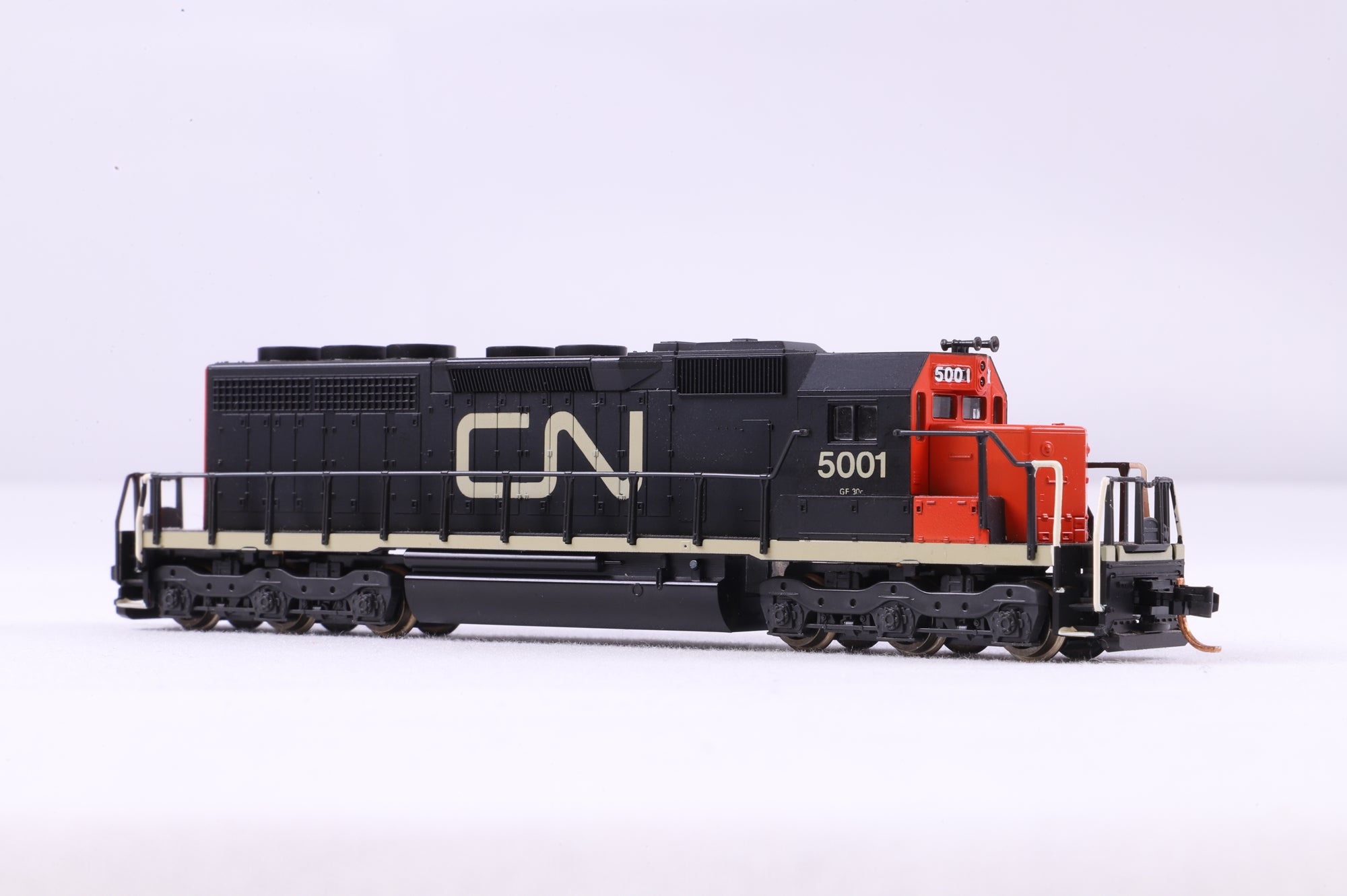 Kato N 176-20L SD40 CN '5001' Black & Orange/Red
