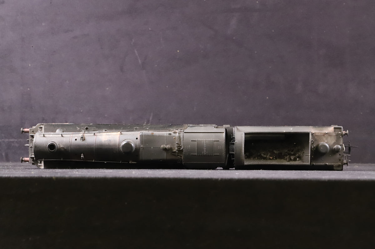 WORKSHOP Bachmann OO 32-503 Standard Class 5MT 73030 in BR Black w/ BR1 Tender, W/H Pump &amp; Early Crests - Heavily Weathered