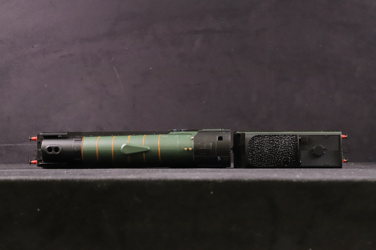 Hornby R1169 Class A1 60163 &#39;Tornado&#39; in Lined BR Green w/ Late Crests