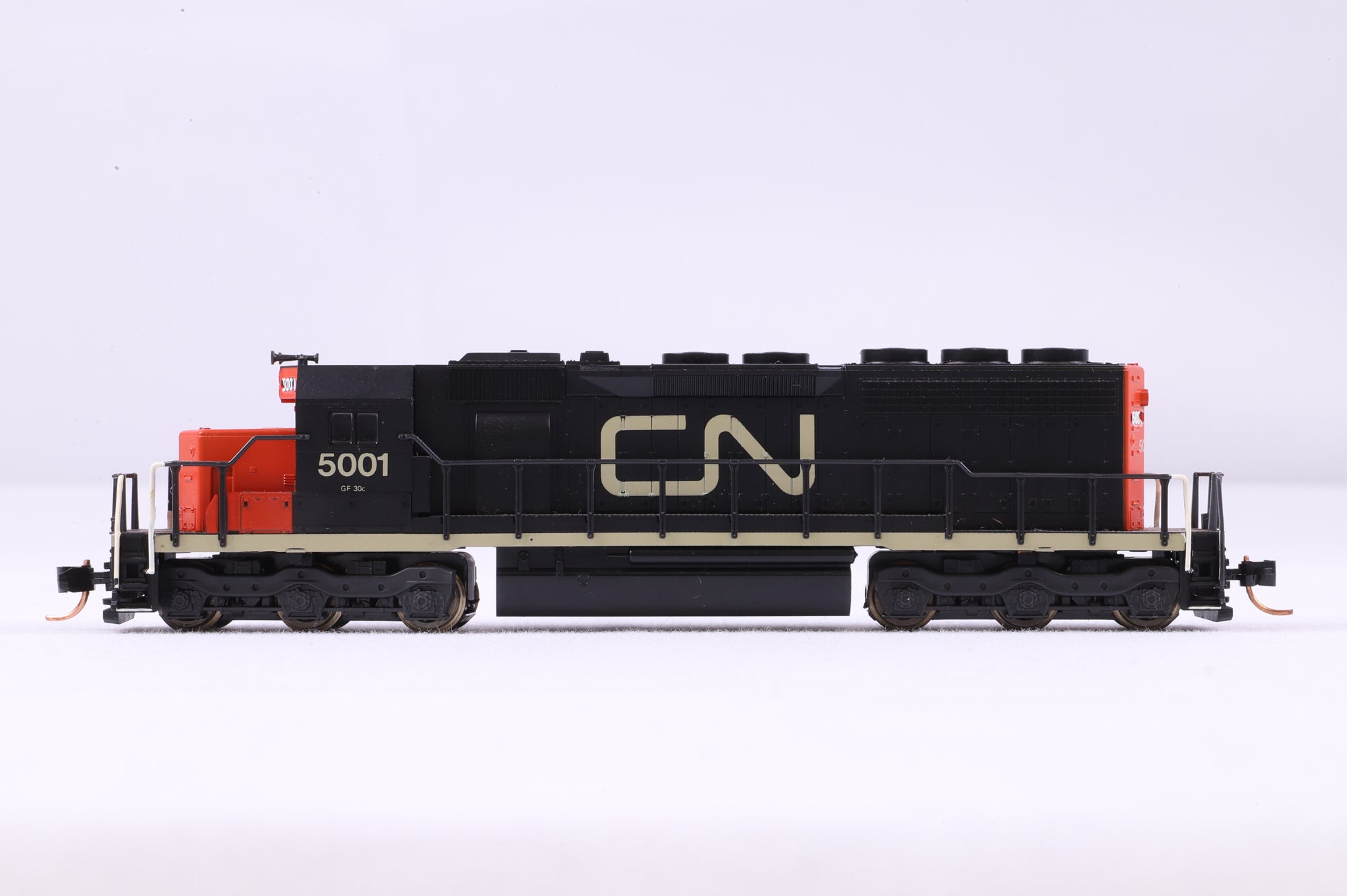 Kato N 176-20L SD40 CN '5001' Black & Orange/Red