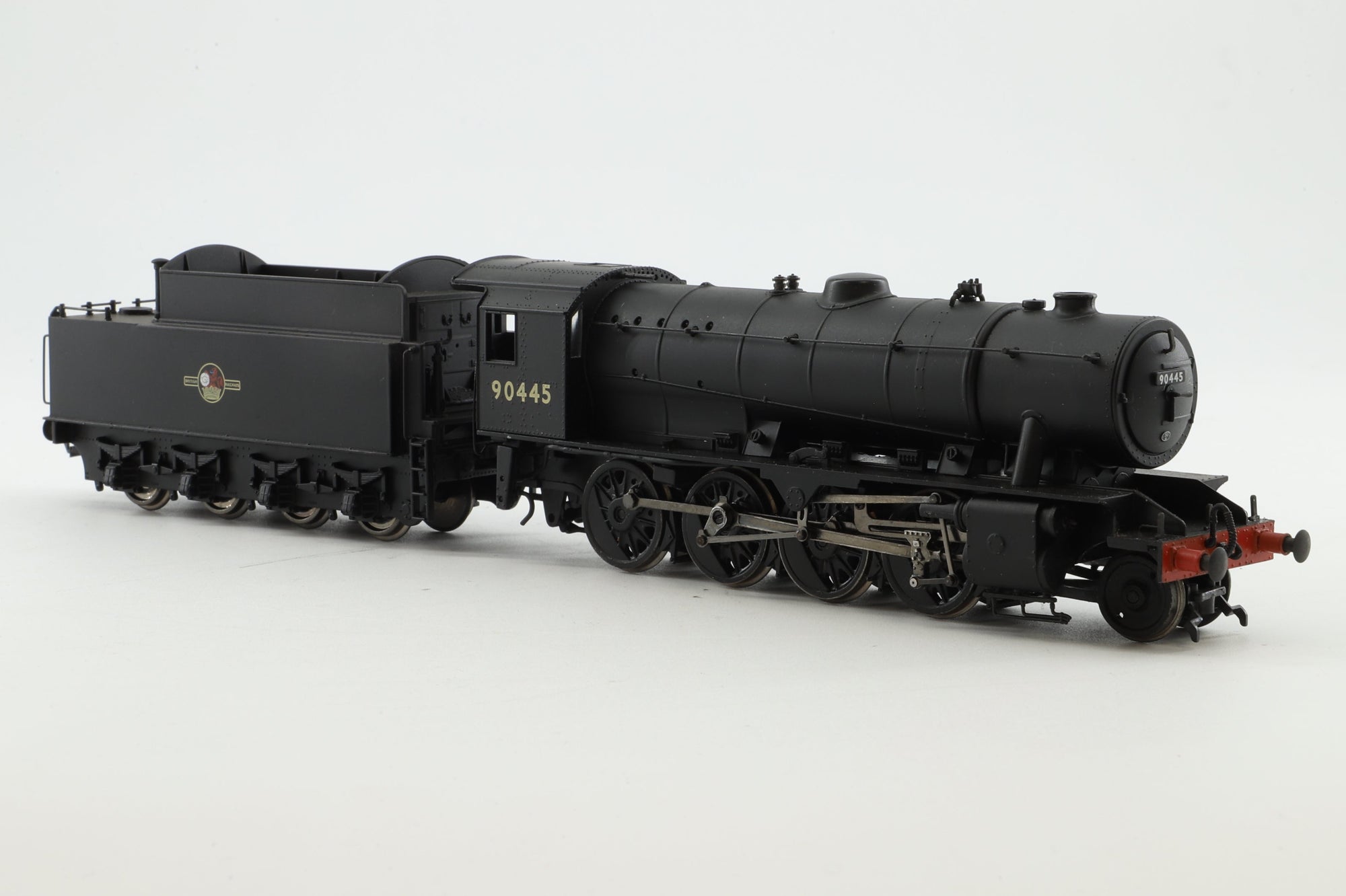 Bachmann OO 32-252 WD 2-8-0 90445 in BR Black w/ Late Crests