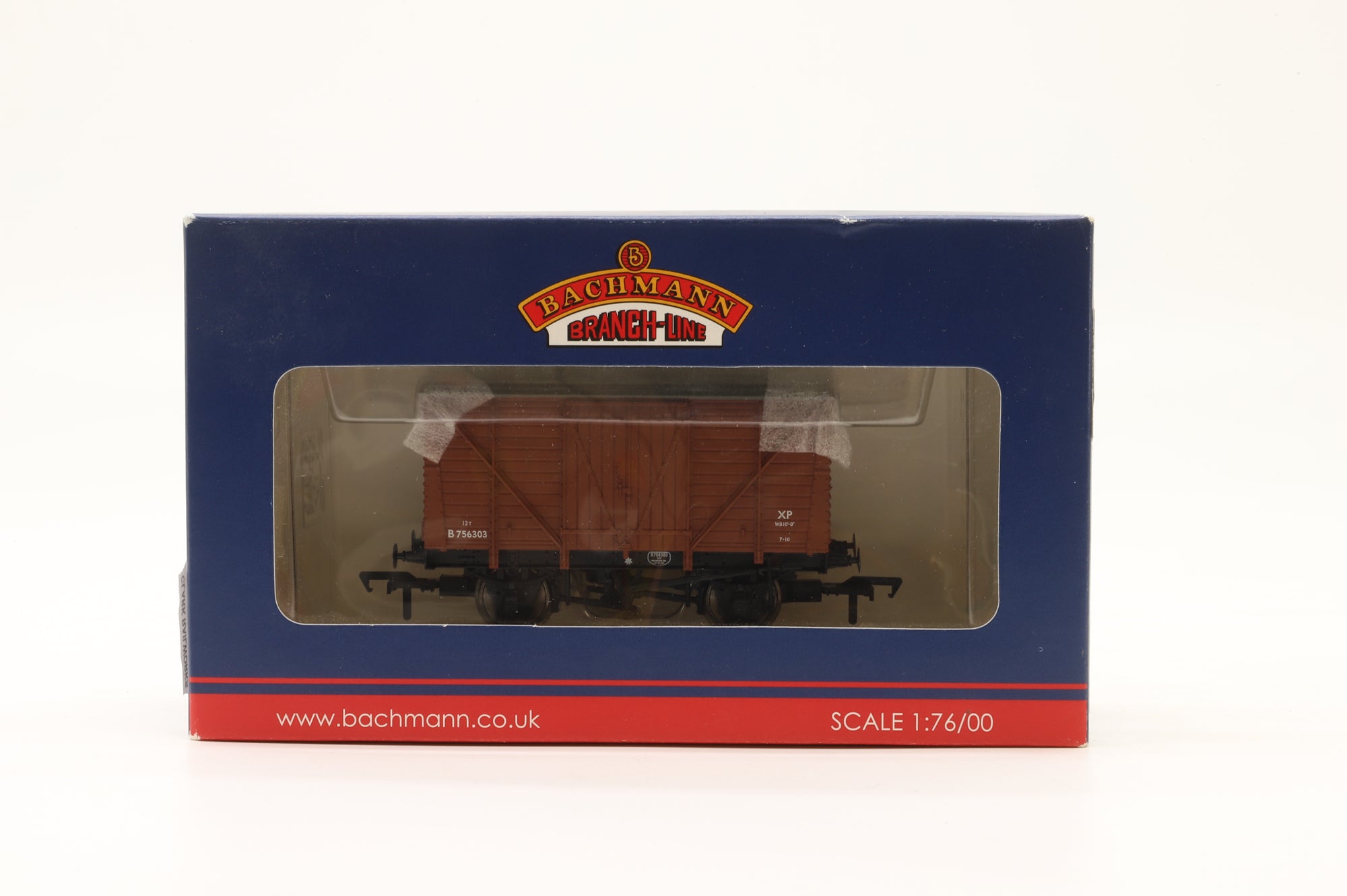 Bachmann OO 38-160B x5 Rake of 5 BR 12T Planked Vent Vans in Bauxite (Early)