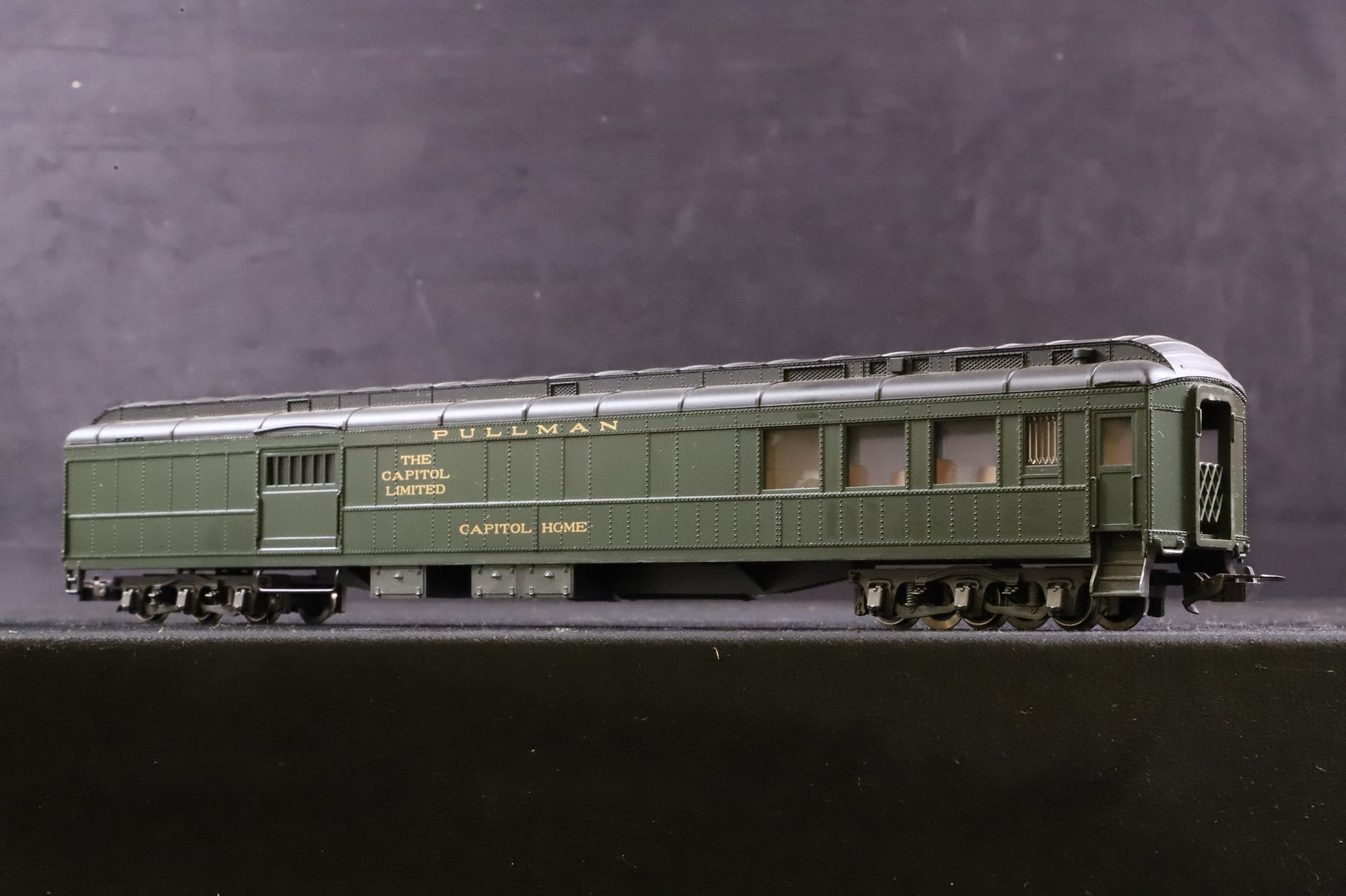 Rivarossi HO Pair of Pullmans, Inc, 2692 The Capitol Limited 'Capitol Home' & 2693 Lincoln Memorial