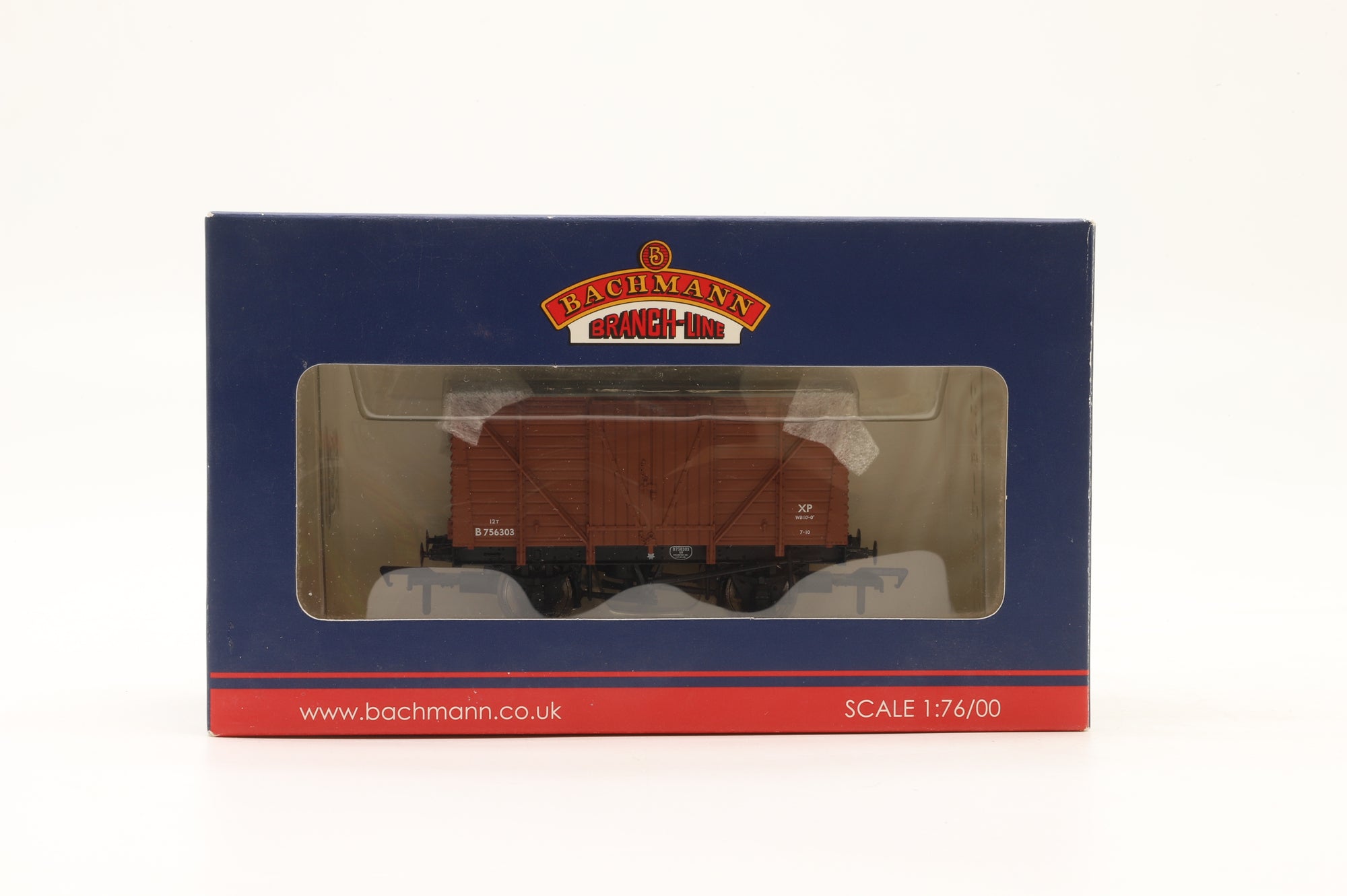 Bachmann OO 38-160B x5 Rake of 5 BR 12T Planked Vent Vans in Bauxite (Early)