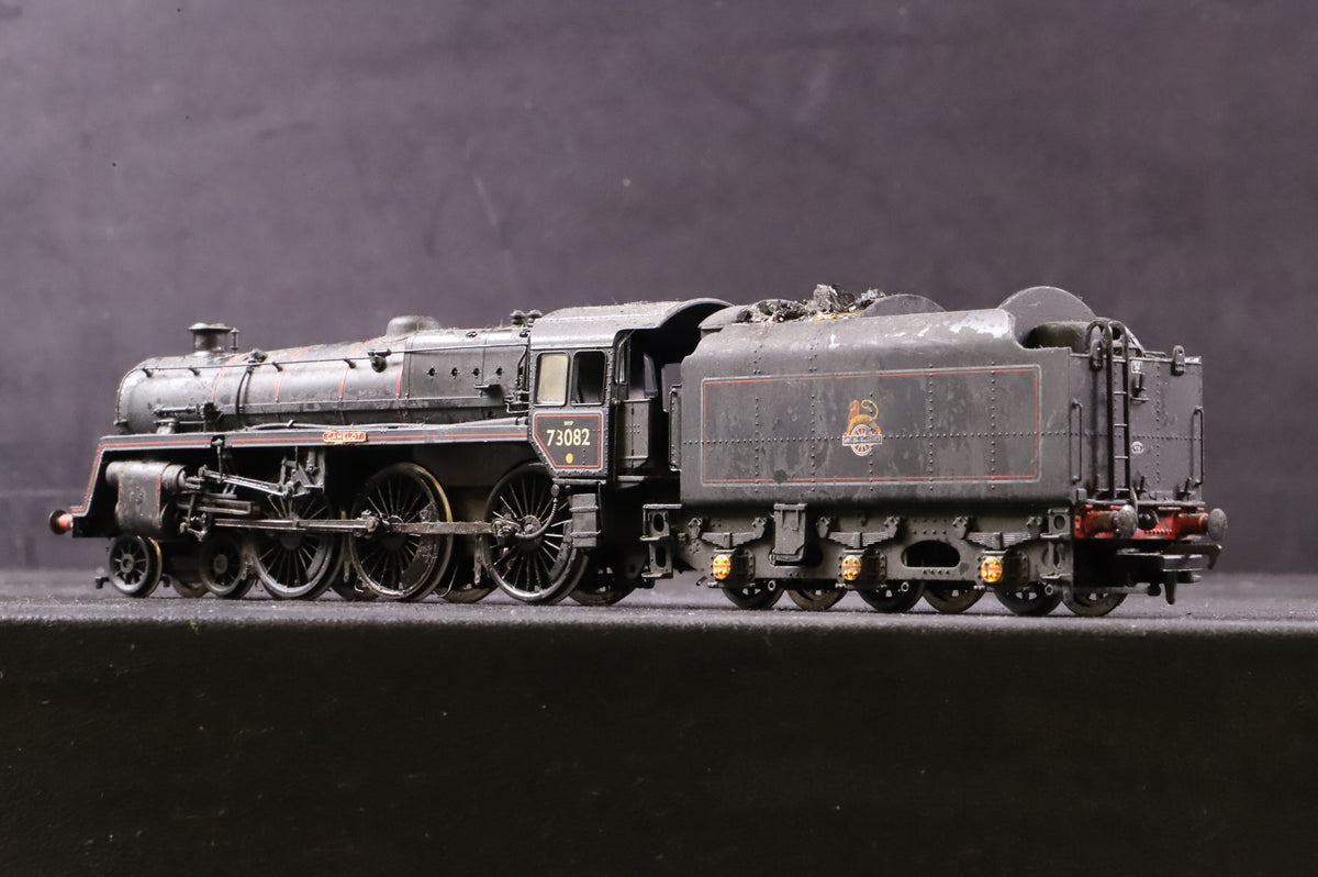 WORKSHOP Bachmann OO 32-502 Standard Class 5MT 73082 &#39;Camelot&#39; in BR Black w/ 1B Tender &amp; Early Crests