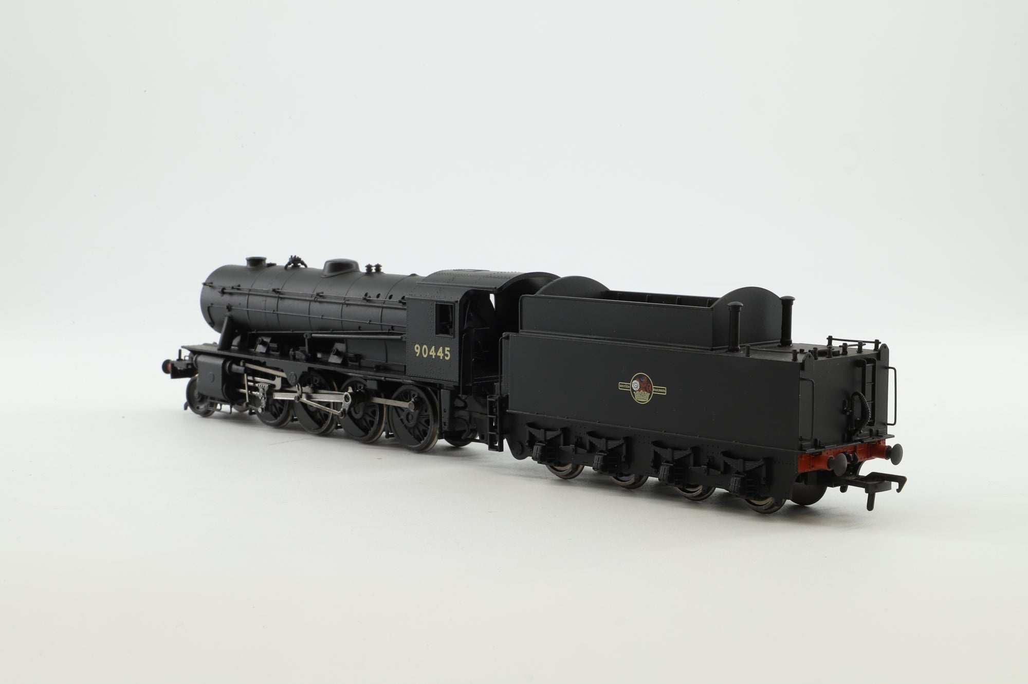Bachmann OO 32-252 WD 2-8-0 90445 in BR Black w/ Late Crests
