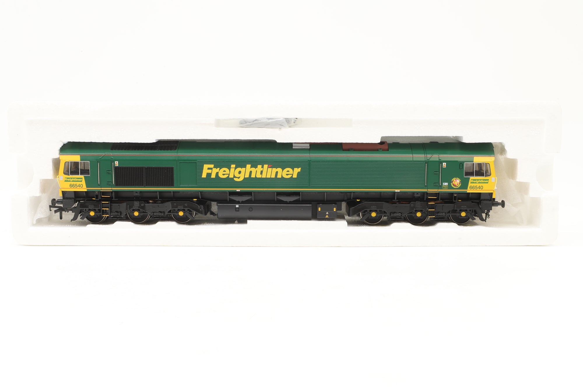 Bachmann OO 32-726K Class 66 '66540' 'Ruby' Diesel Locomotive Freightliner 40th Anniversary