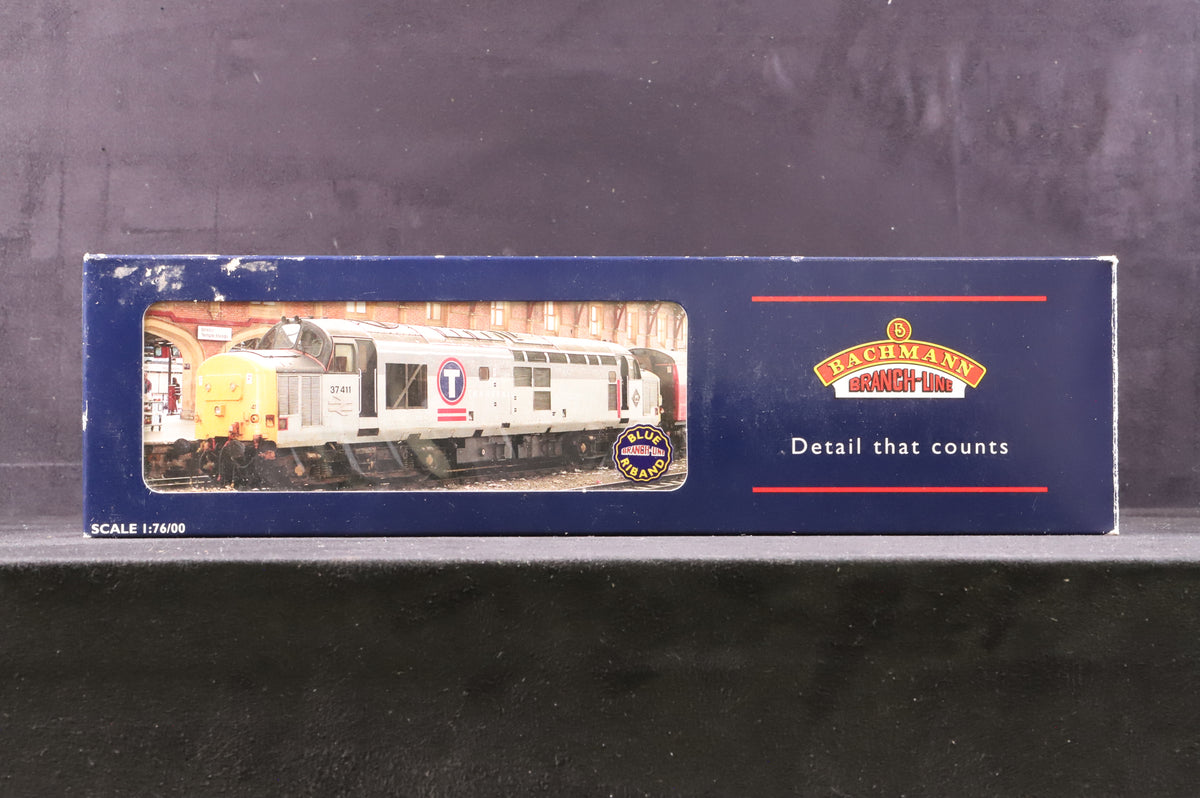Bachmann OO 32-378 Class 37/4 37431 &#39;Bullidae&#39; in Intercity Executive Livery w/ Railfreight Petrolium Logos
