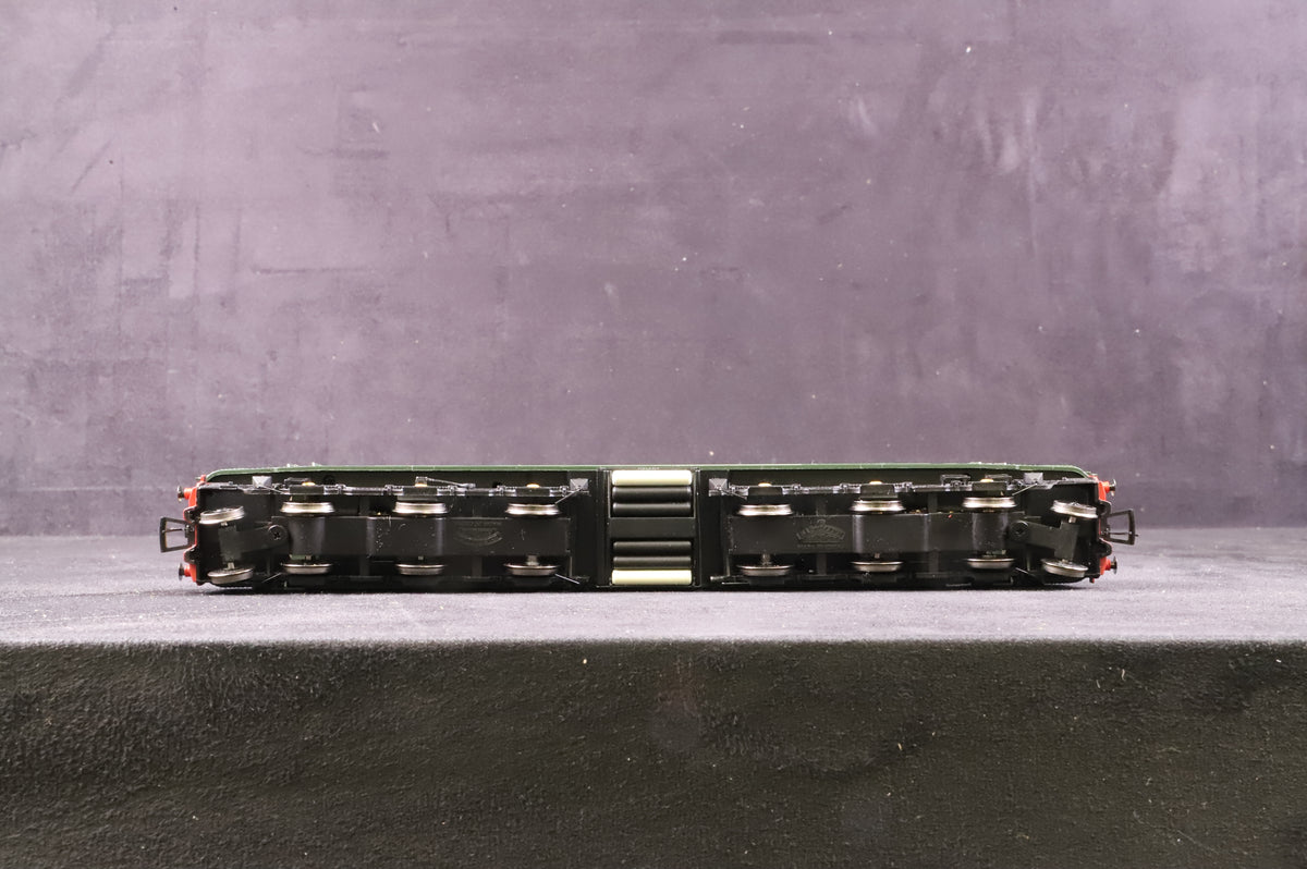 Bachmann OO 32-675 Class 45 Diesel &#39;D67&#39; &#39;The Royal Artilleryman&#39; BR Green L/C