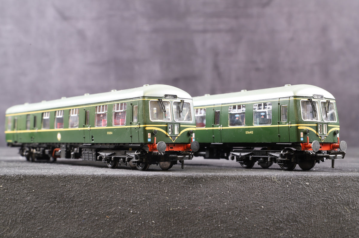 Bachmann OO 31-326 Class 105 2 Car DMU BR Green With Speed Whiskers, DCC Fitted