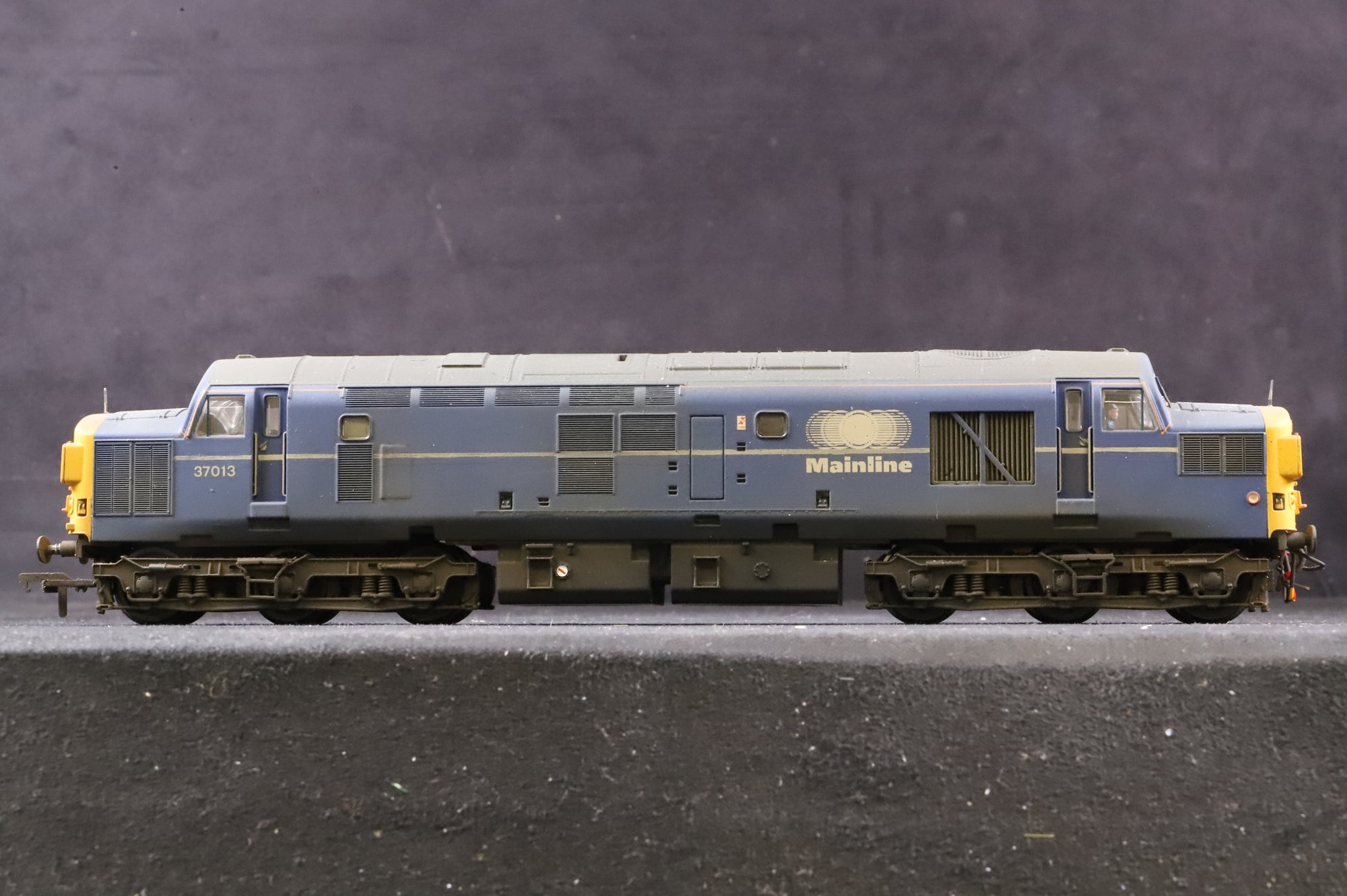 Bachmann OO Class 37 Mainline '37013', DCC Fitted