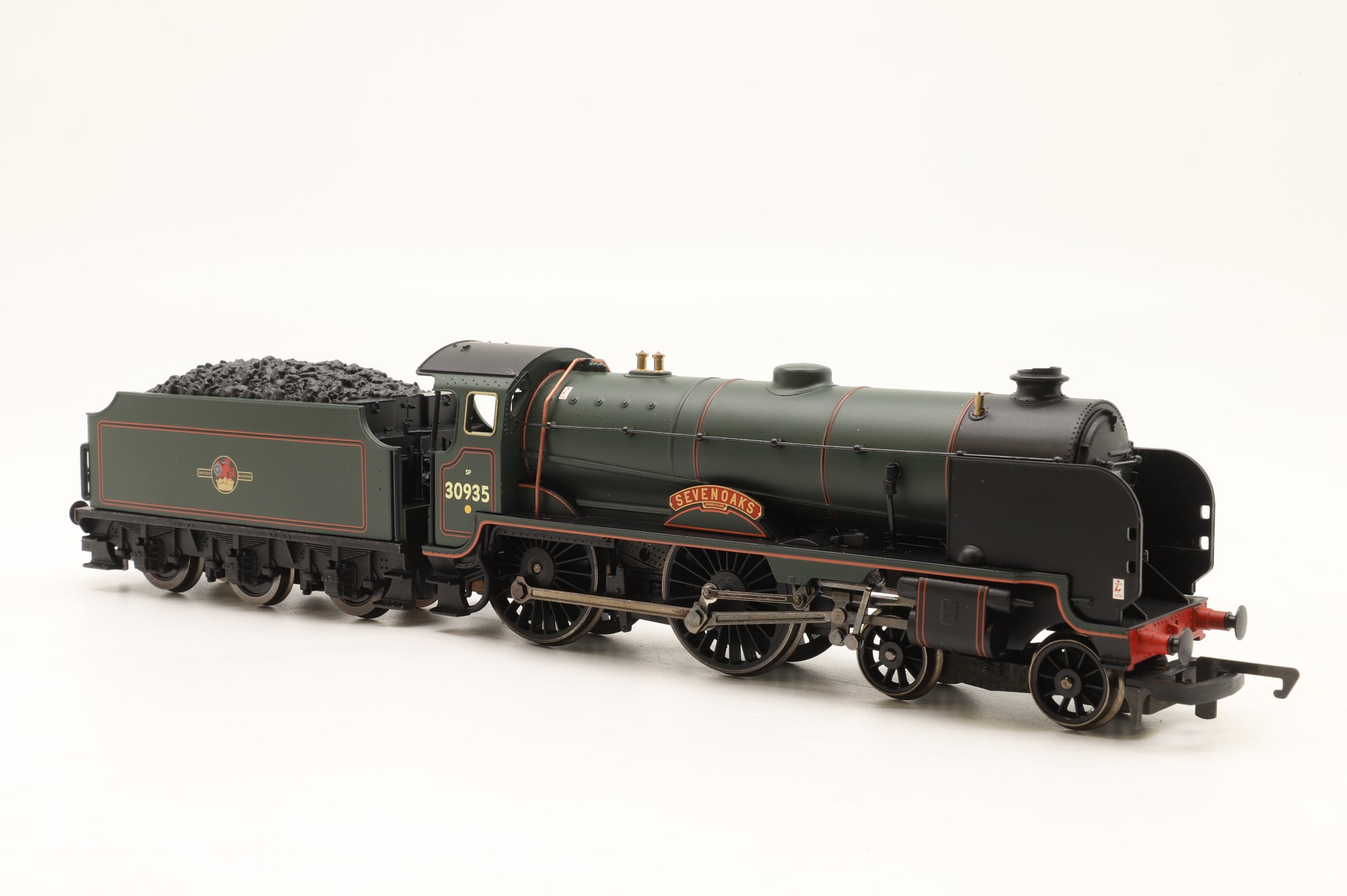 Hornby OO R2181 Schools Class 30935 'Sevenoaks' in Lined BR Green w/ Late Crests
