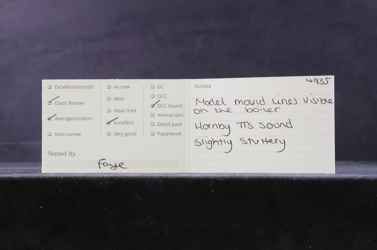 Hornby OO GWR Hall Class &#39;4935&#39; &#39;Ketley Hall&#39; GWR Green DCC Sound