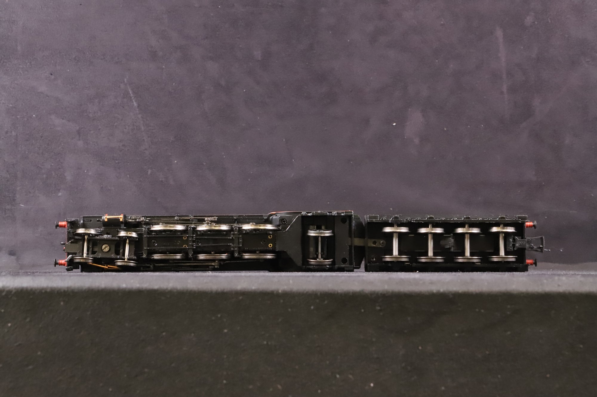 Bachmann OO 31-526 Class A2 60537 'Bachelors Button' in Lined BR Green w/ Early Crests