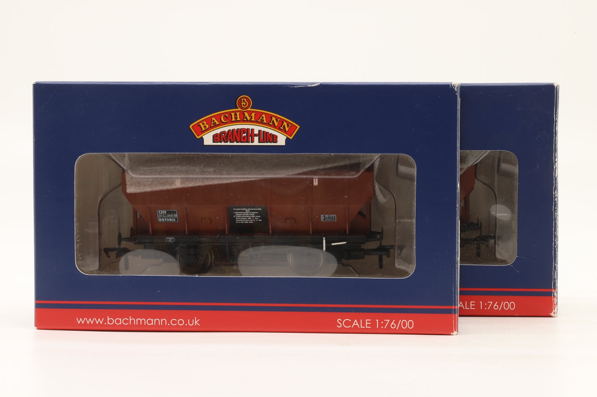 Bachmann OO 38-500 x2 Rake of 2 CHV COVHOP Wagons in BR Bauxite (Late)