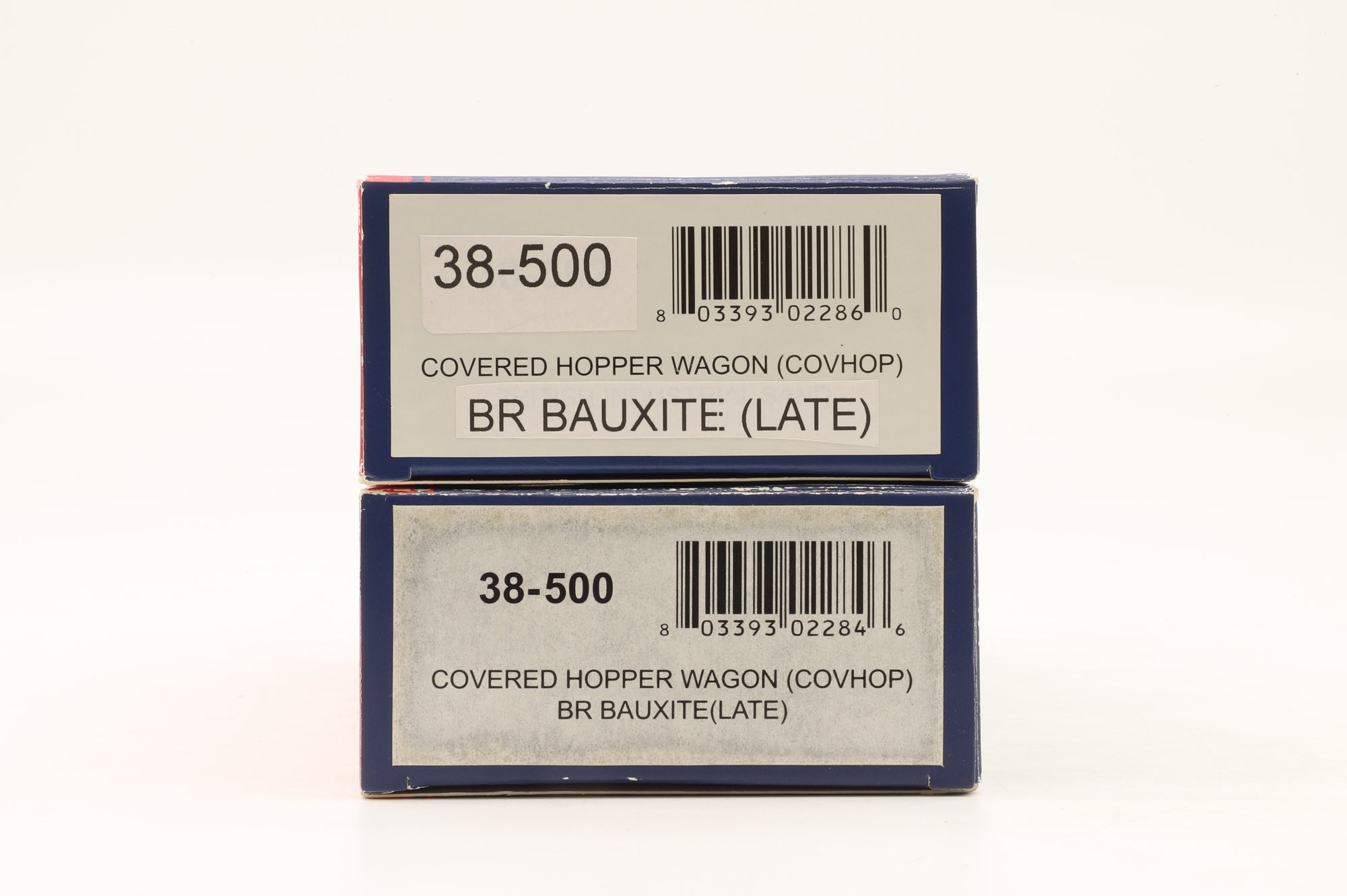 Bachmann OO 38-500 x2 Rake of 2 CHV COVHOP Wagons in BR Bauxite (Late)