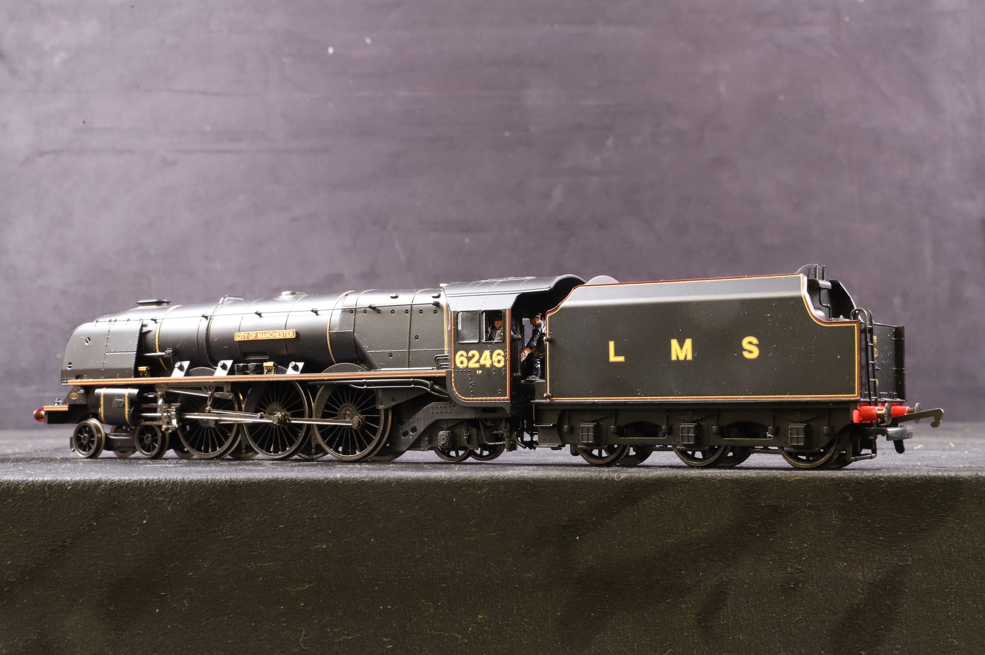 WORKSHOP Hornby OO R2856 Duchess Class '6246' 'City Of Manchester' LMS Black  NON RUNNER