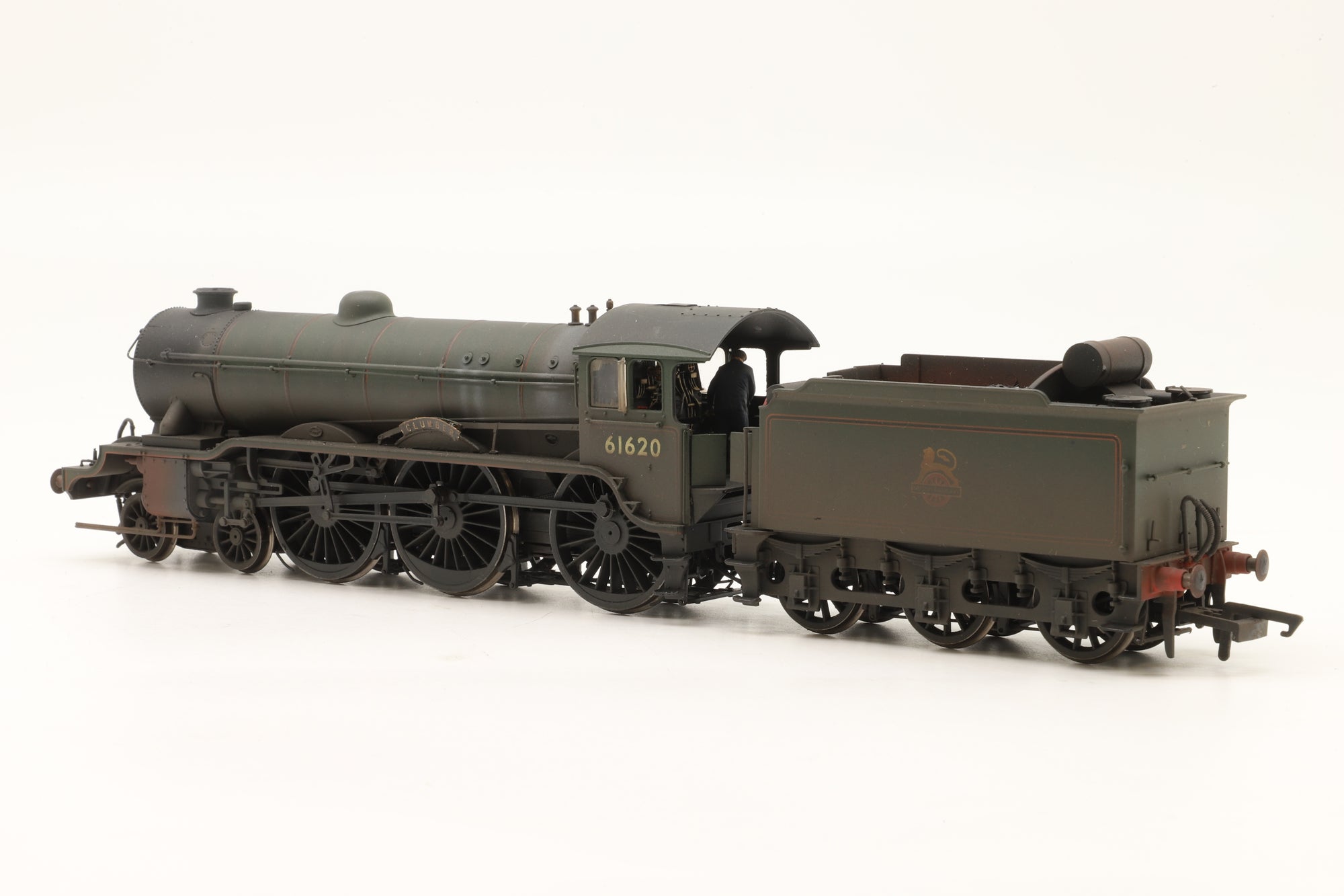 Hornby OO R3318 Class B17/6 '61620' 'Clumber' BR Lined Green E/C Weathered, Renamed & DCC Sound