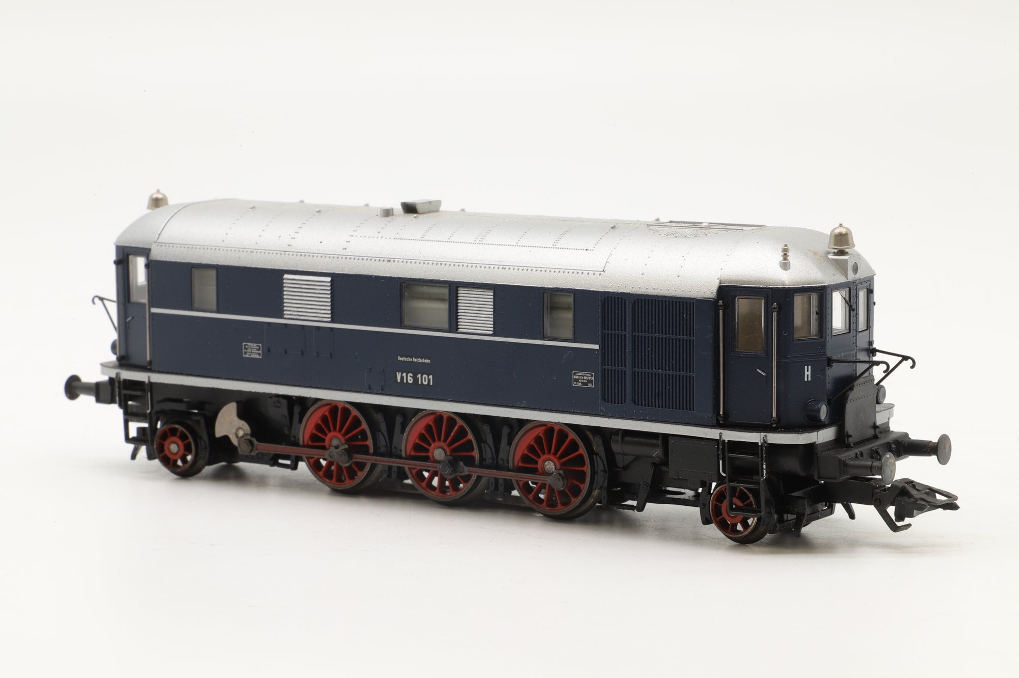 Marklin HO V140 Diesel Locomotive 3 Rail Digital