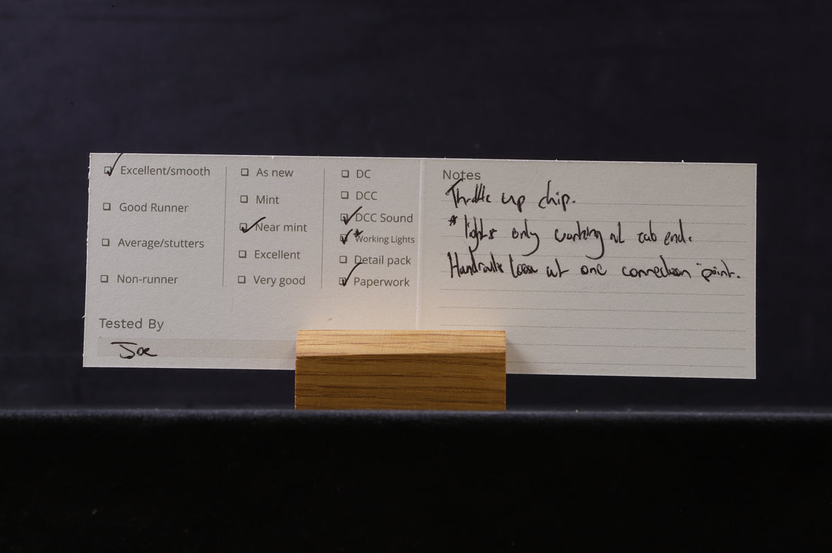 Scale Trains HO SXT10686 GE C44-9W No.8681 in Chicago &amp; North Western Livery - DCC Sound