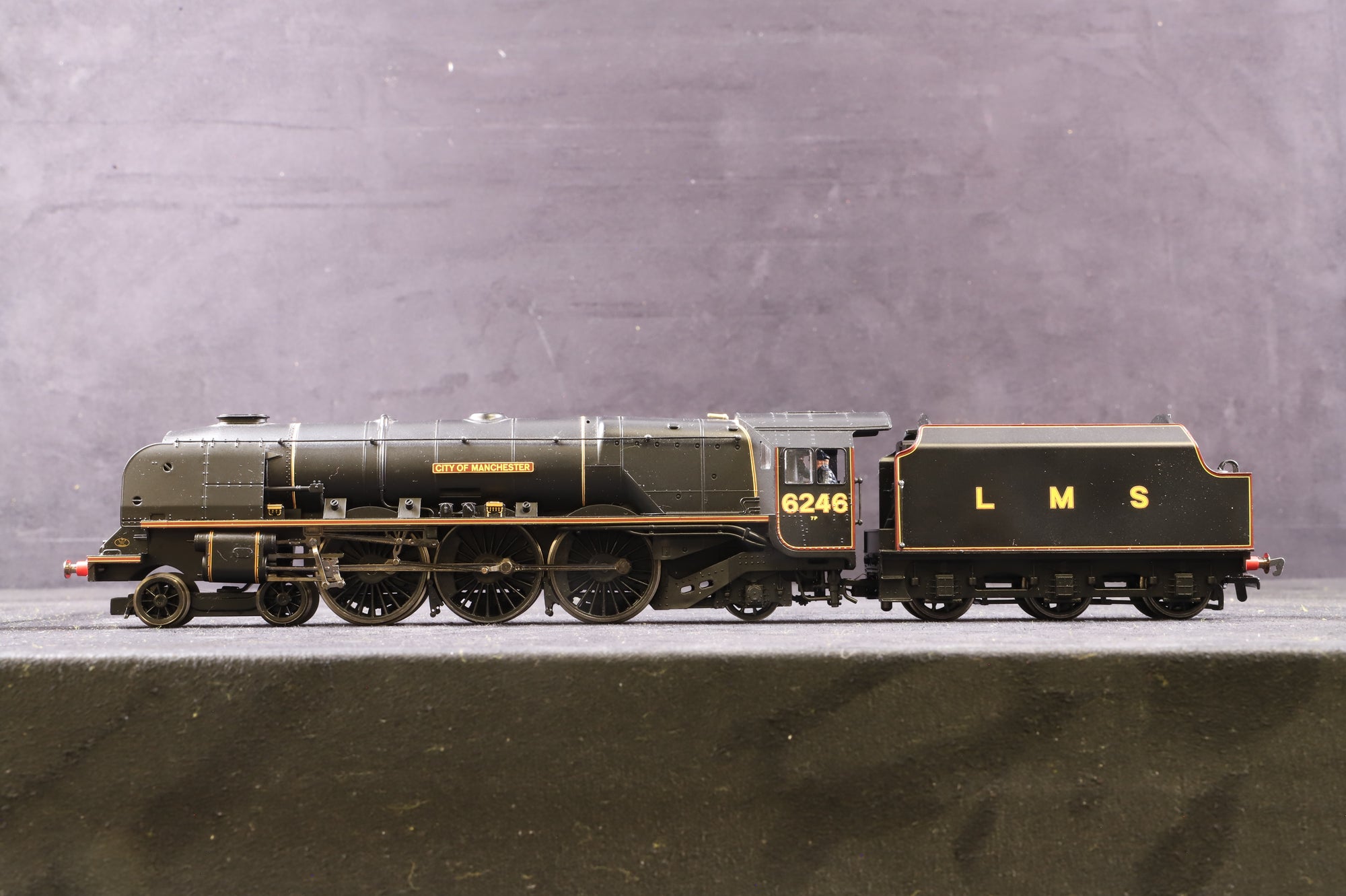 WORKSHOP Hornby OO R2856 Duchess Class '6246' 'City Of Manchester' LMS Black  NON RUNNER
