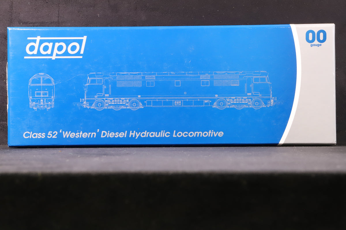 Dapol OO 4D-003-002 Class 52 D1038 &#39;Western Sovereign&#39; in BR Green w/ Small Yellow Ends