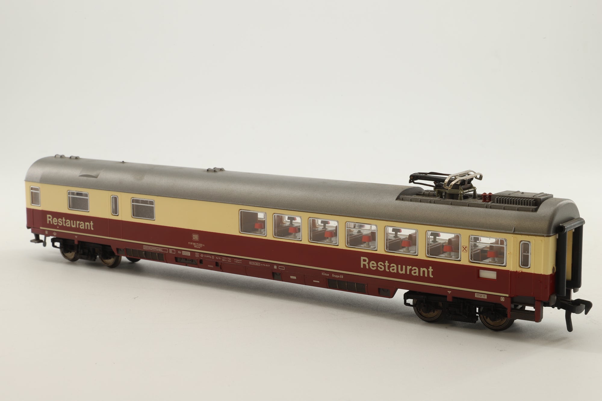Fleischmann HO Rake of 6 DB Red/Cream Coaches