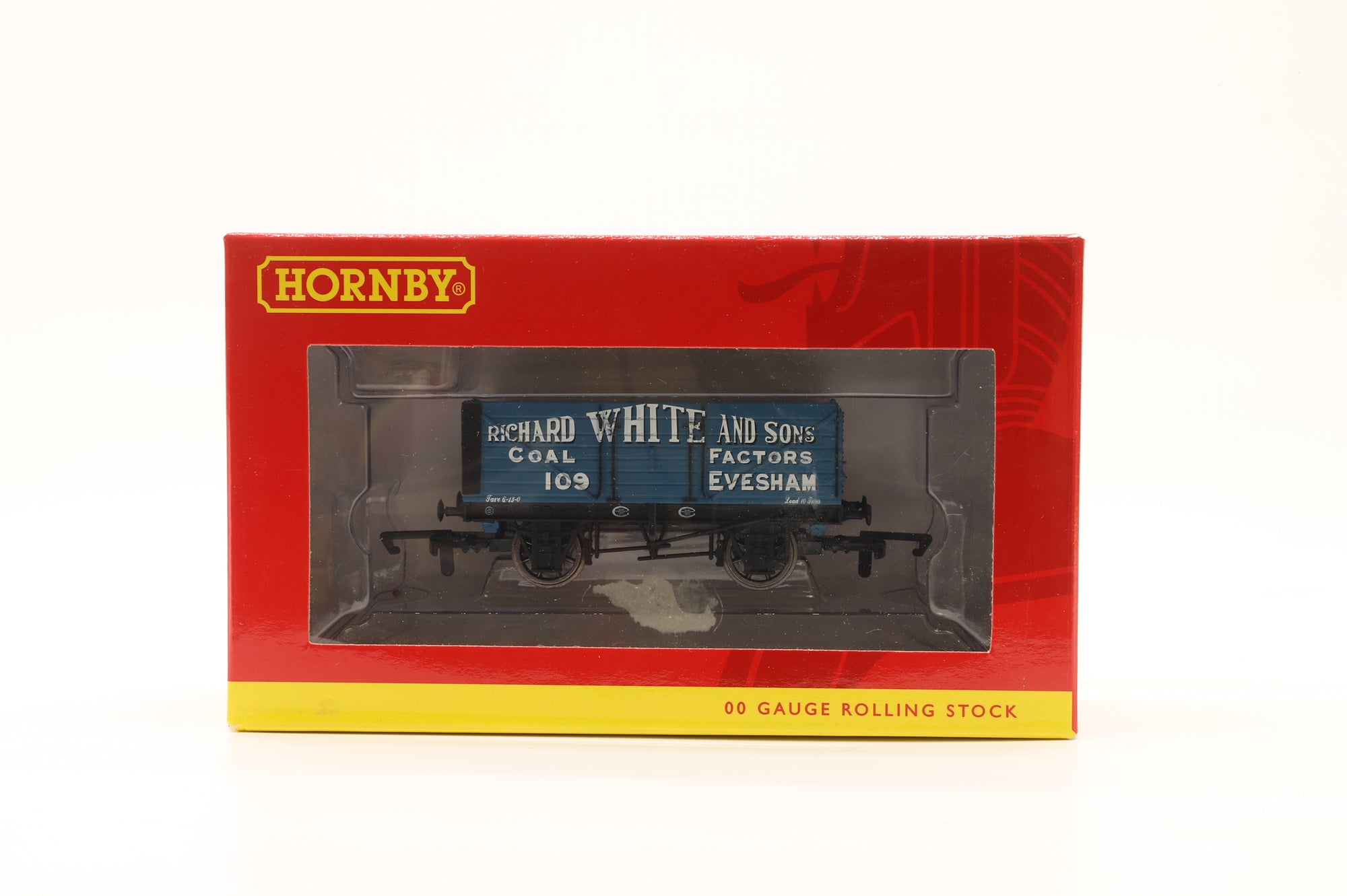 Hornby OO Rake Of 5 Assorted 7 & 5 Plank  Wagons Inc. R66757 x2, R6947, R6661 & R6666
