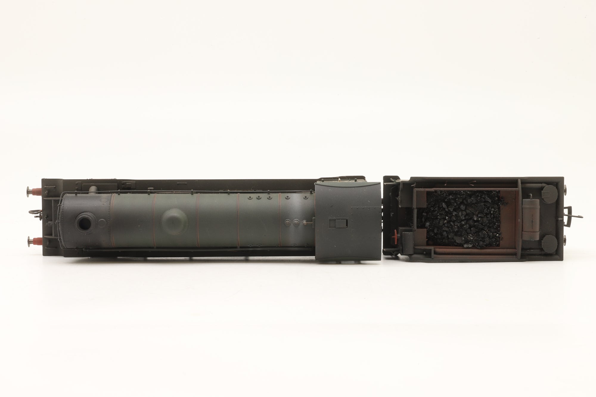 Hornby OO R3318 Class B17/6 '61620' 'Clumber' BR Lined Green E/C Weathered, Renamed & DCC Sound